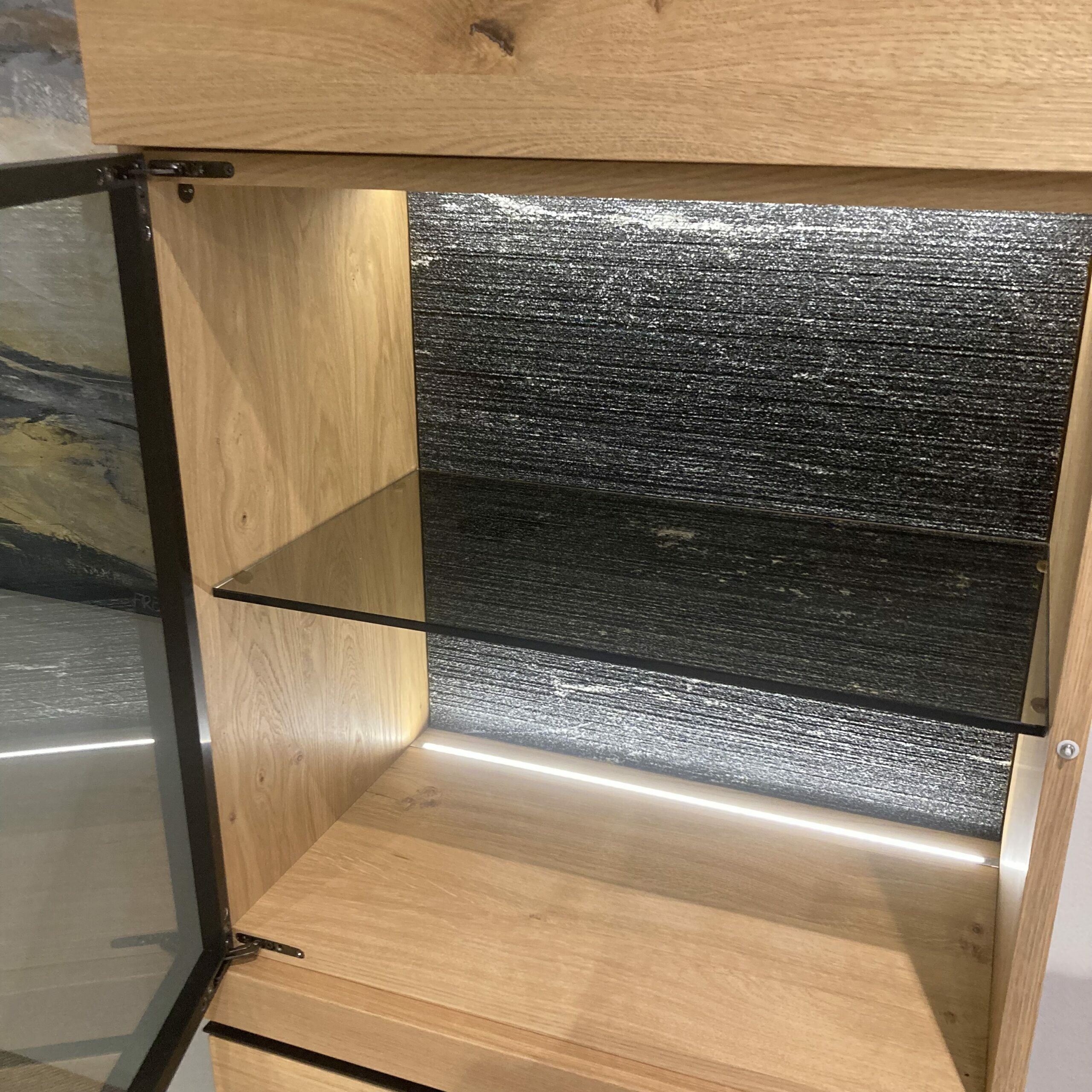 Voglauer - Vitrine V-Rock ROV64 Alteiche Rustiko Geölt Mit Beleuchtung - 5
