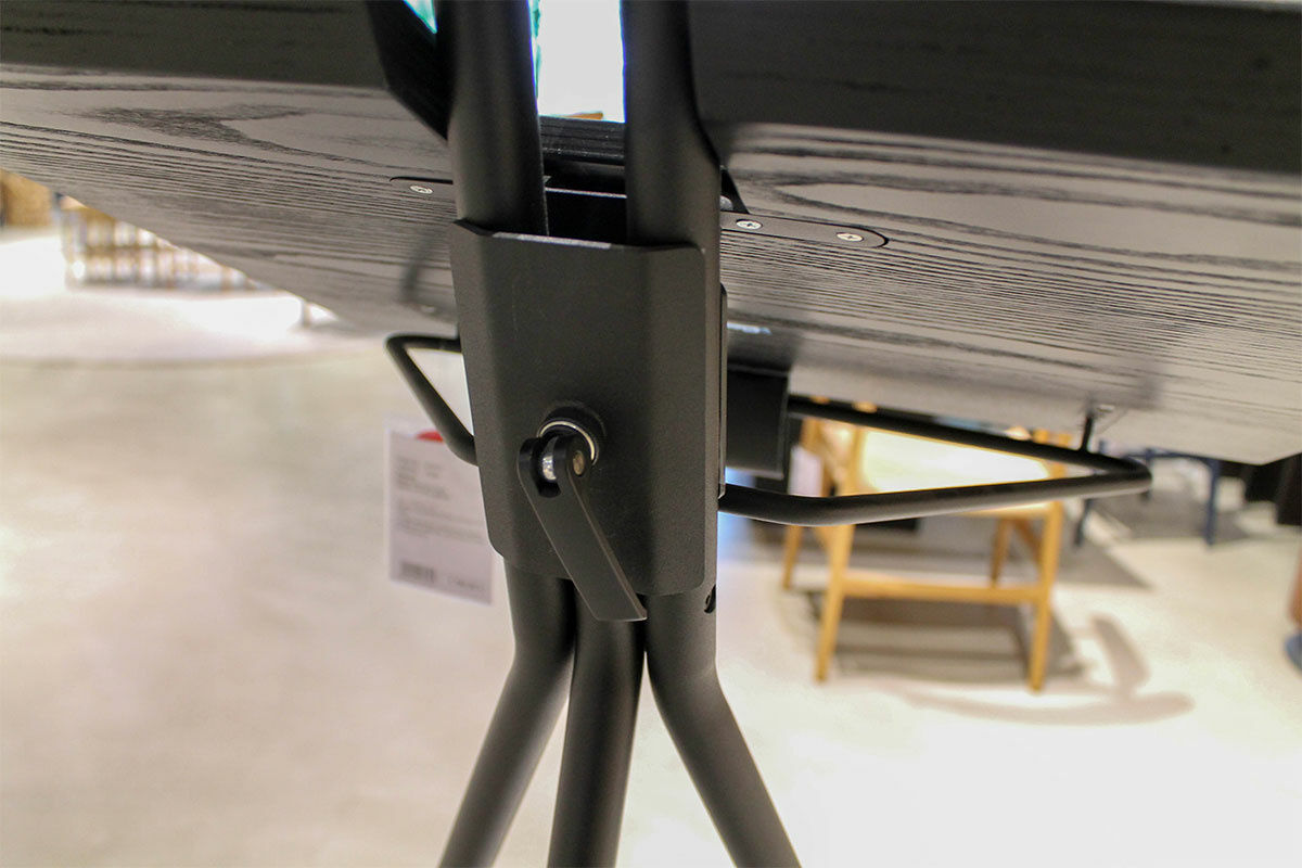 ClassiCon - Stehpult Notos Standing Desk Platte Esche Schwarz Gebeizt Gestell Stahl Schwarz Pulverbeschichtet - 7