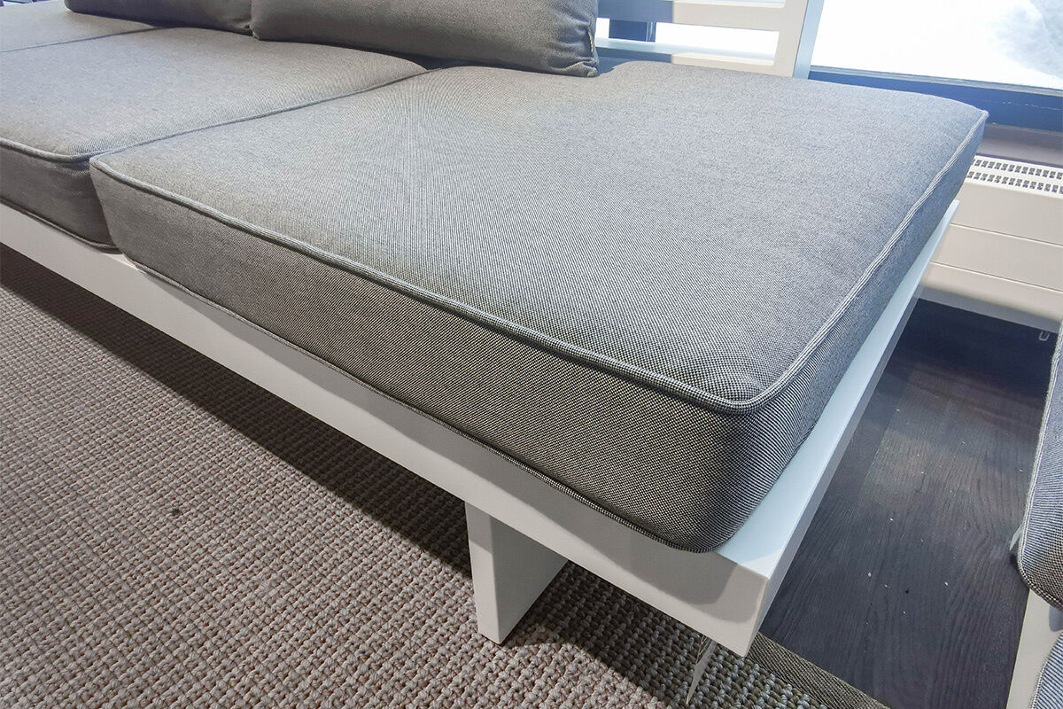 Stern - Outdoor Liege New Holly Kissen Polyacryl Seidengrau Grau Gestell Aluminium Weiß - 7