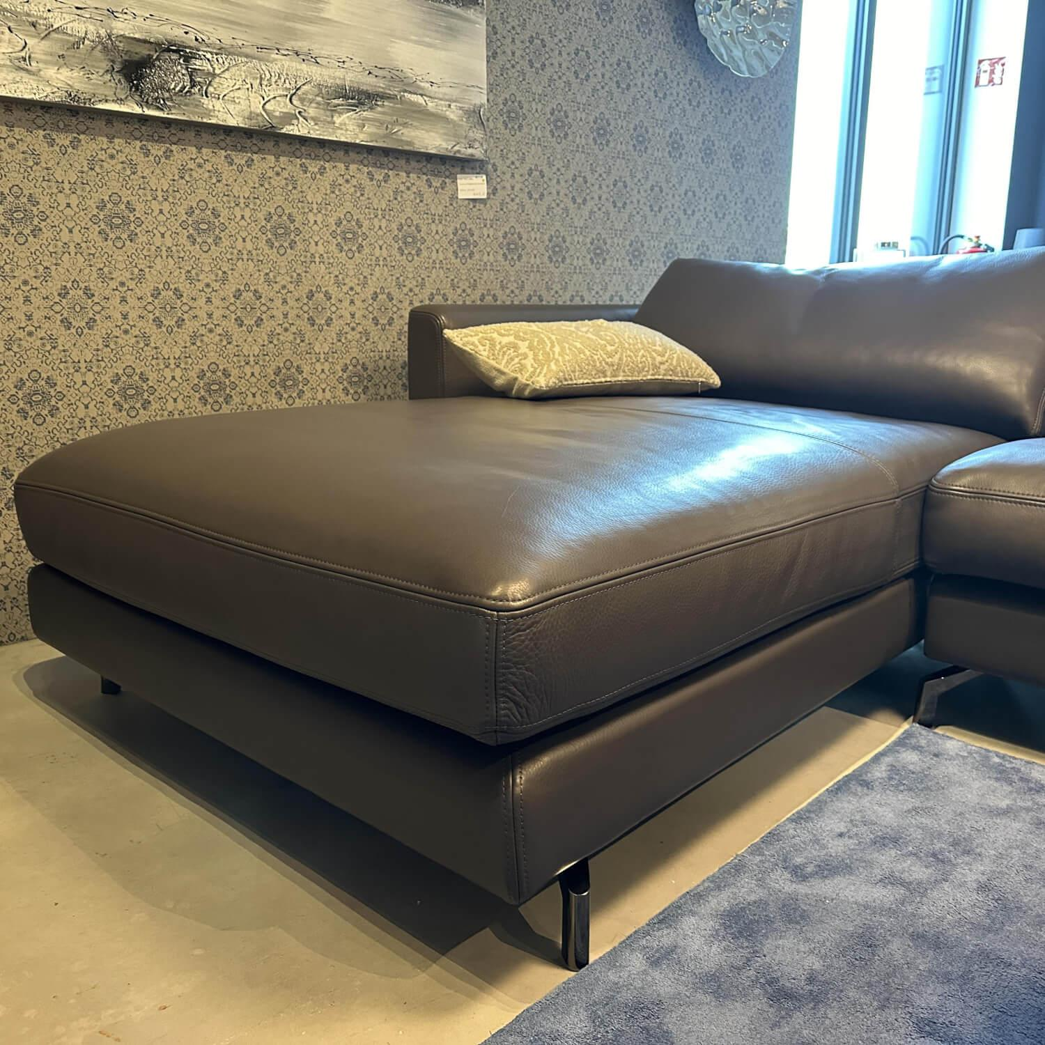 Violetta - Ecksofa Valentina Leder Kiowa 4 80 51 Nachtgrau Grau Fuß Vesna Schwarz Mit Kissen - 2