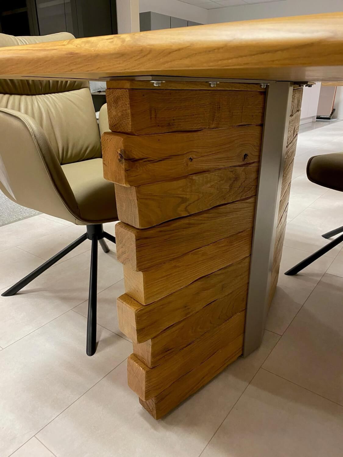 Henke - Esstisch Modell 830 Wildeiche Massiv Matt Wangen Nickelfarbig Gepulvert - 2