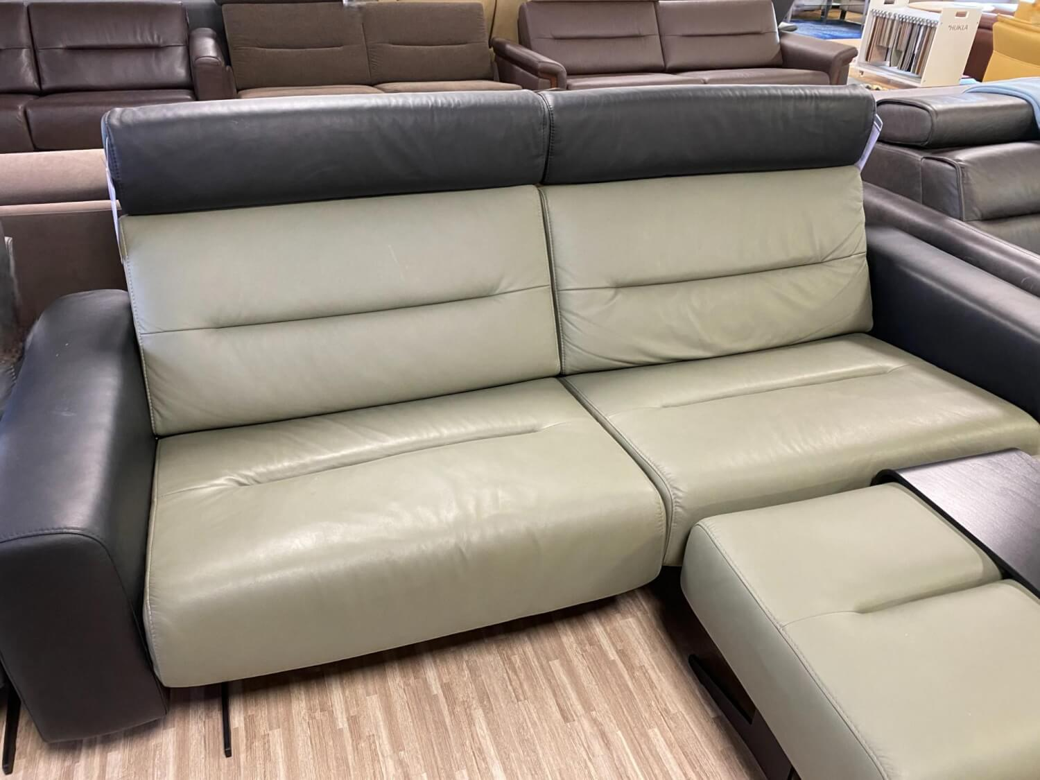 Stressless - Sofa Stella M Mit Breiten Armlehnen Leder Paloma Shadow Green Dunkelgrün Und Black Schwarz Fuß Kufe Stahl Schwarz Mit Kopfstützen - 2