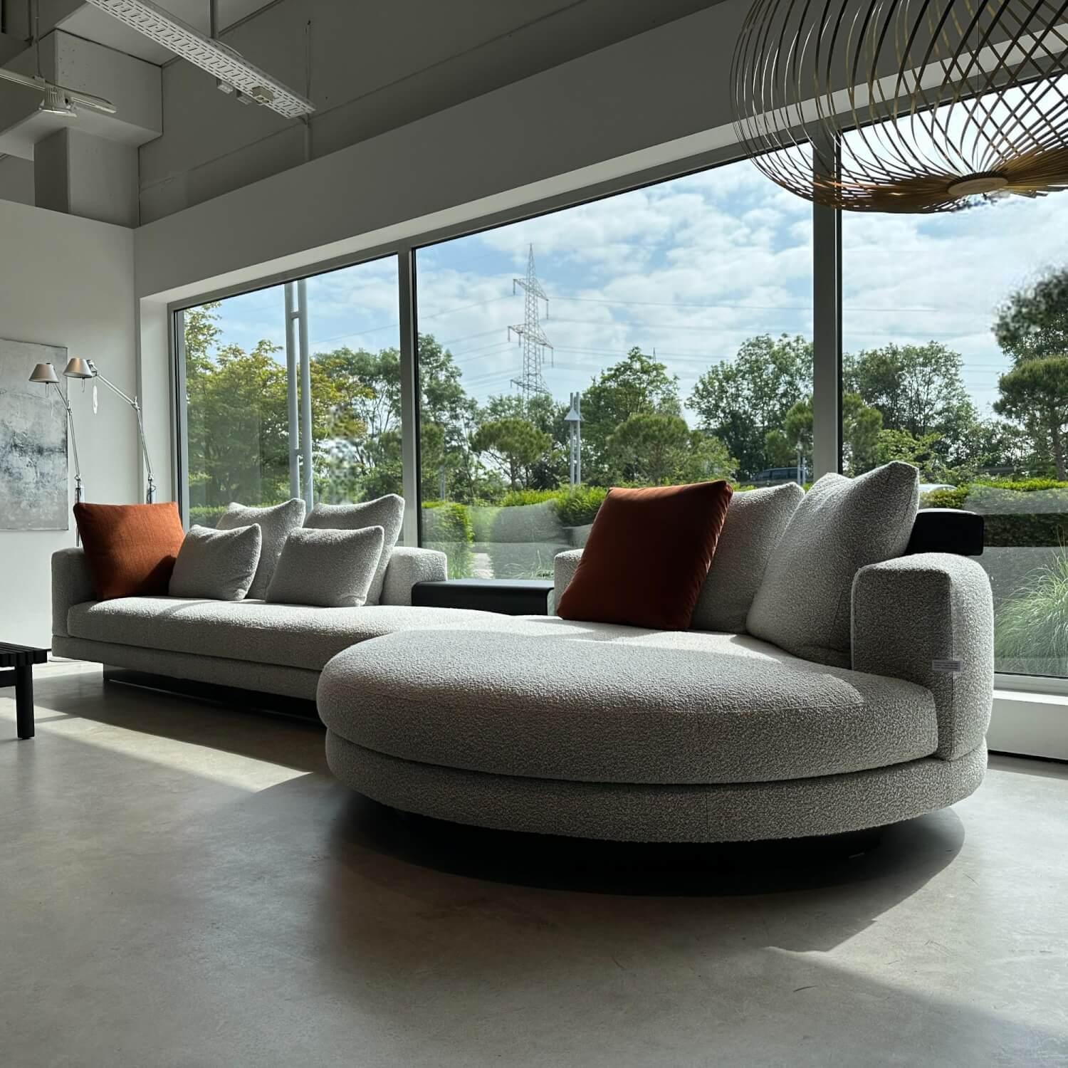 Minotti - Sofa Connery Stoff Orangerie 02 Cenere Grau Metall Glänzend Lackiert Brandy Mit Kunststoffgleitern - 4