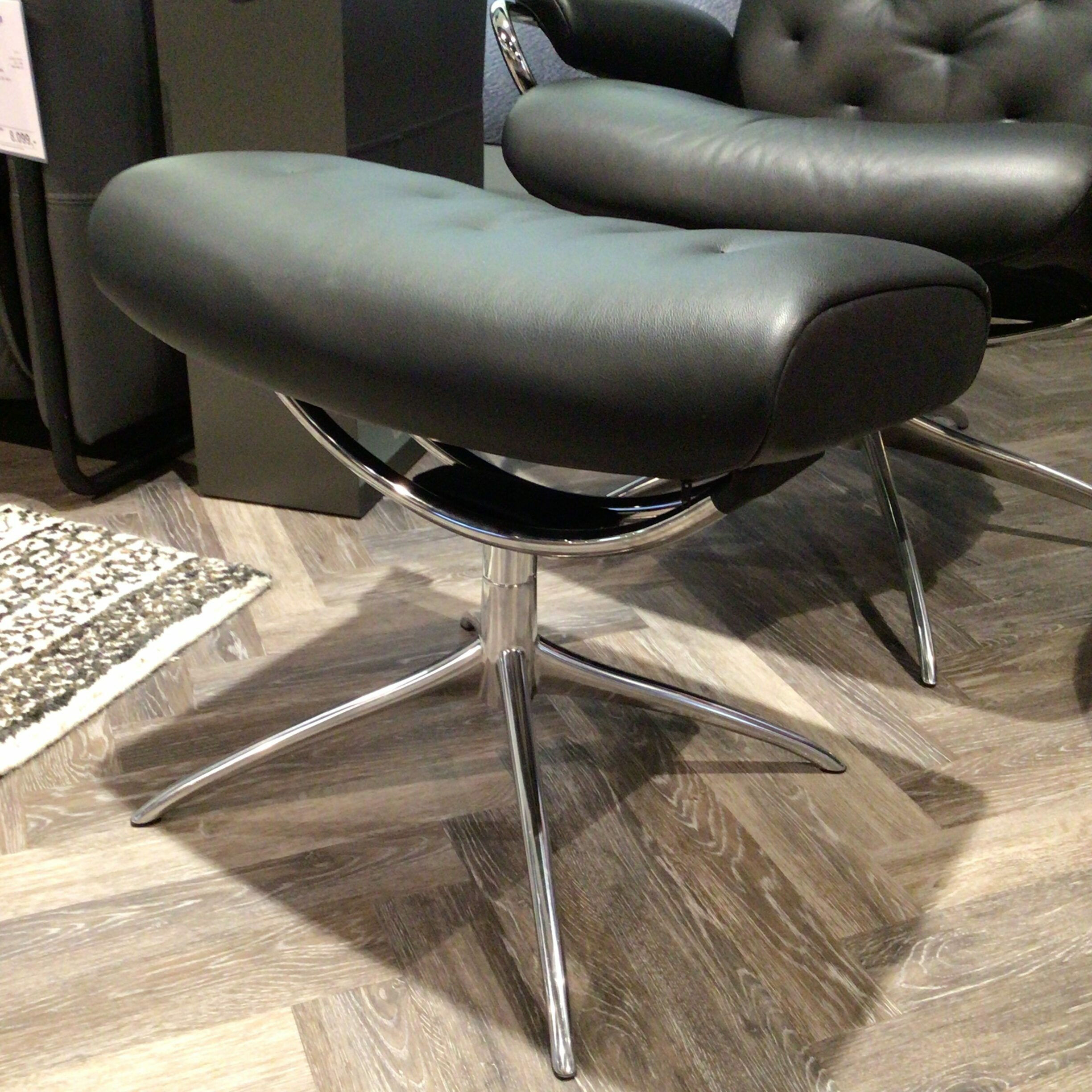 Stressless - Sessel Metro Leder Paloma Schwarz Star Base Metall Chrom mit Hocker - 3