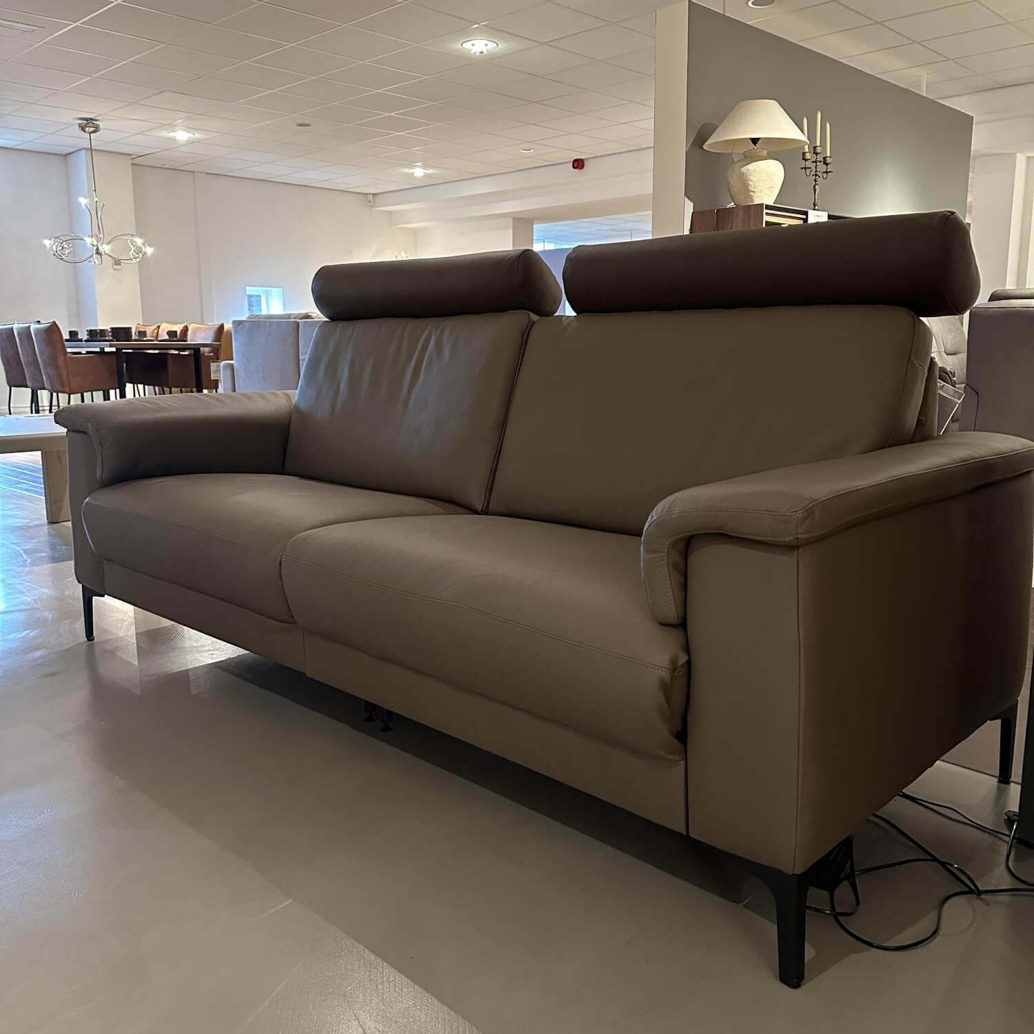 Hjort Knudsen - Sofa Nordic Cross 2601 Bezug Leder Split Muskat 450 Braun Elektrisch Verstellbar Füße Metall Schwarz 1A6K - 5