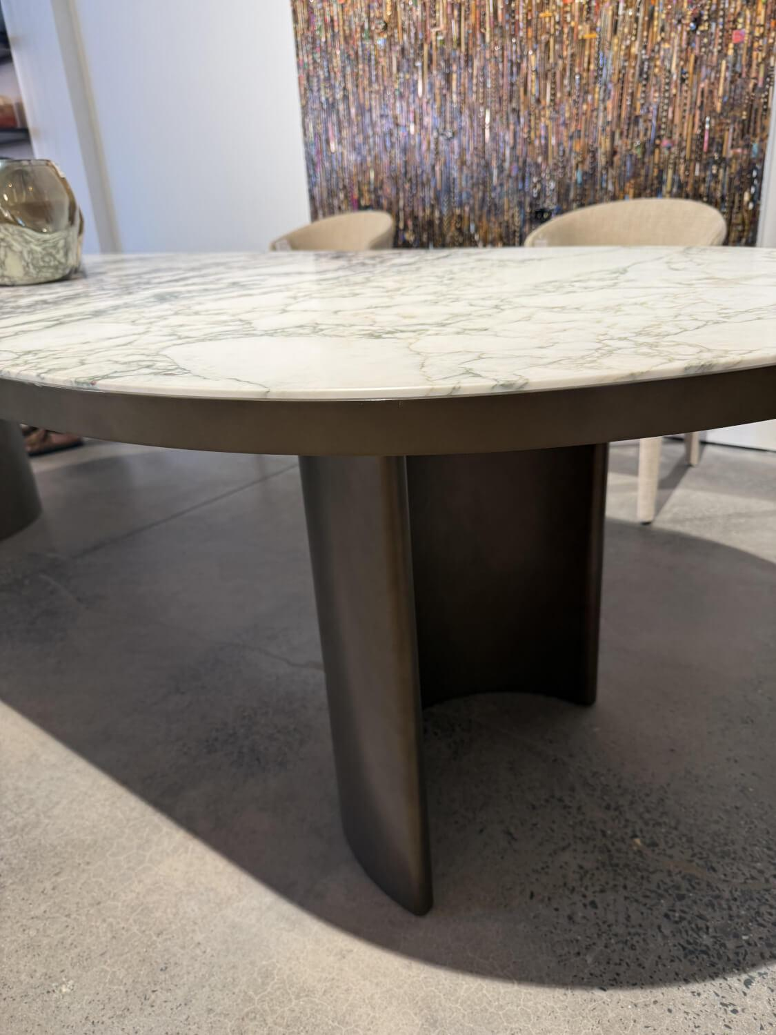 Molteni & C - Esstisch Blevio Platte Marmor Breccia Capraia Fuß Eclipse - 7