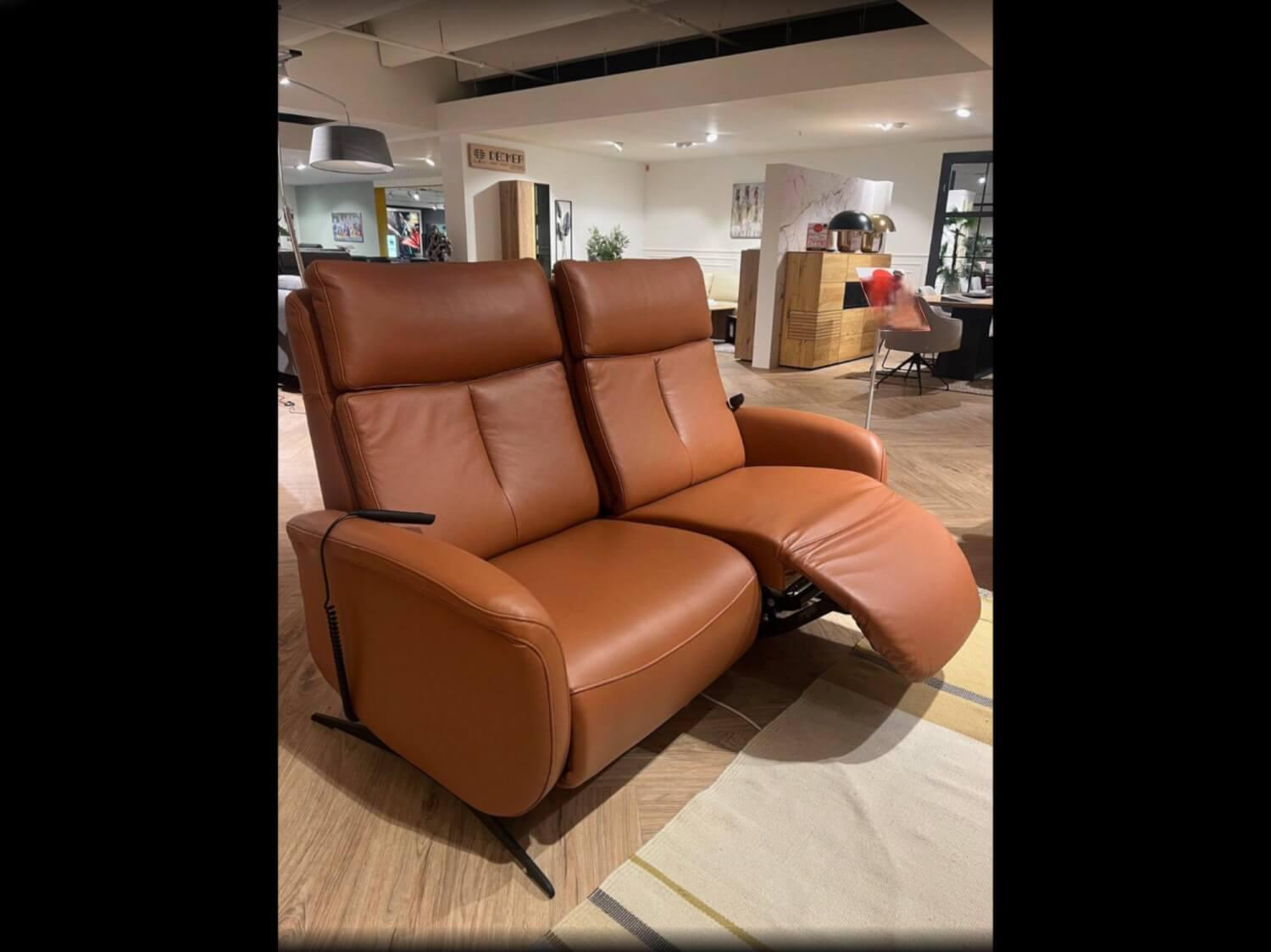 Global - Gestoffeerde suite zitkussen concept leder Credo Brandy Bruin metalen loper Zwart met gemotoriseerde functie - 2
