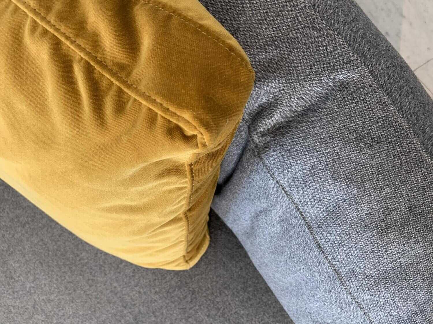 Flexform - Sofa Zeno Light Stoff Graumeliert Gestell Metall Brüniert mit 2 Kissen - 4
