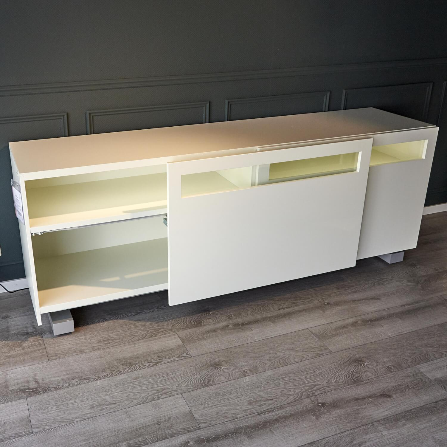Hülsta - Sideboard NOW! Vision Mit Schiebetüren Lack Weiß Und Klarglas Ausschnitt Auf Kufen - 9
