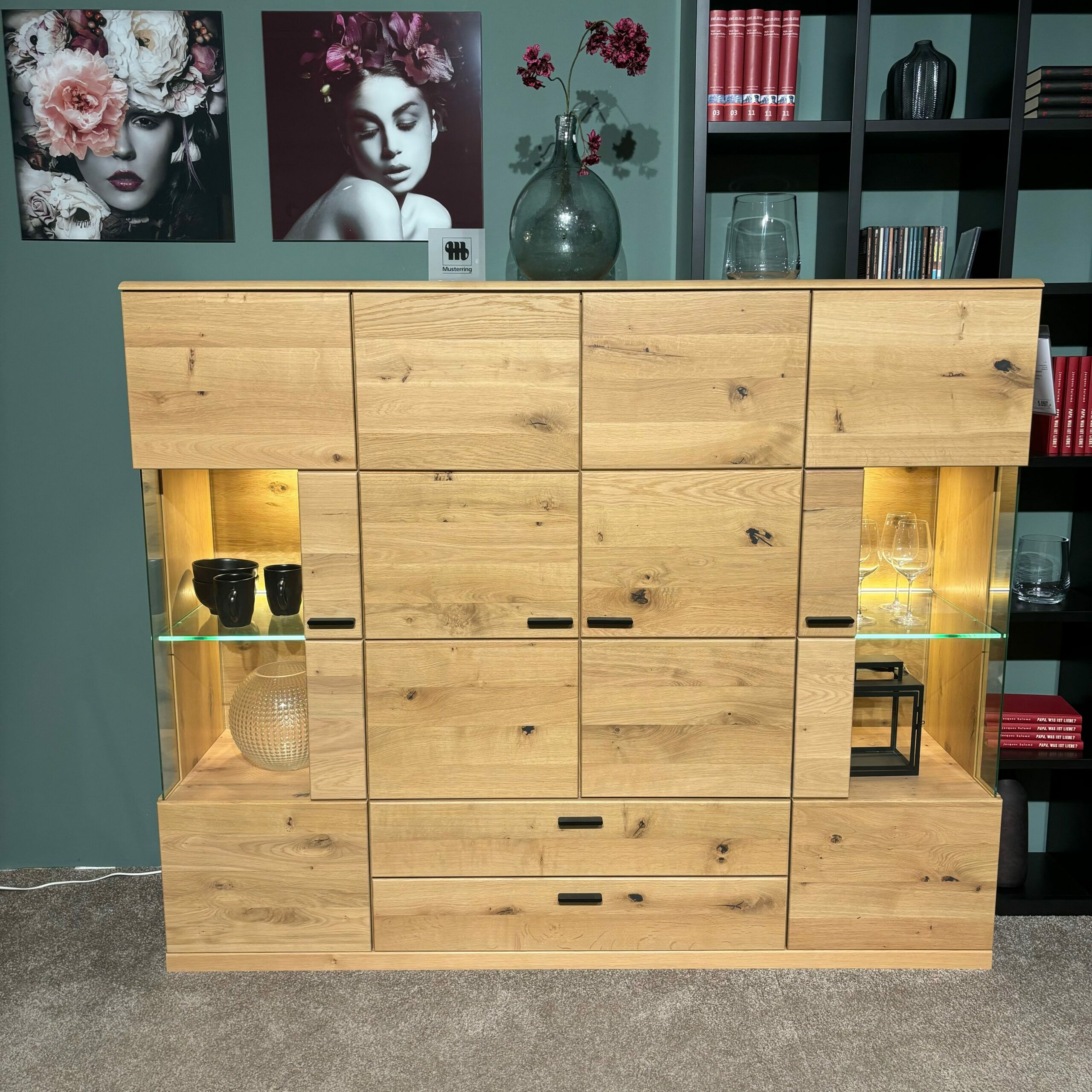 Musterring - Highboard Kanto Asteiche Massiv Griffe Schwarz mit Beleuchtung - 2
