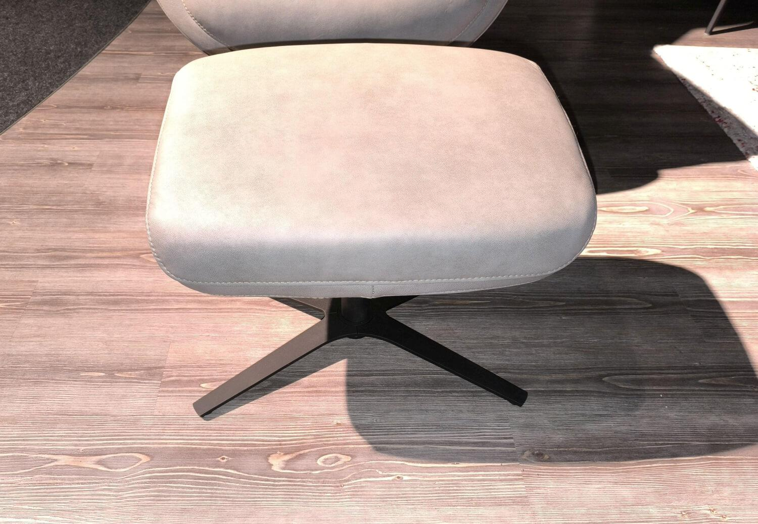 Hukla - Relaxsessel Henri Leder Cloudy Smoke Creme Weiß Grau Sternfuß Schwarz Inklusive Hocker - 6