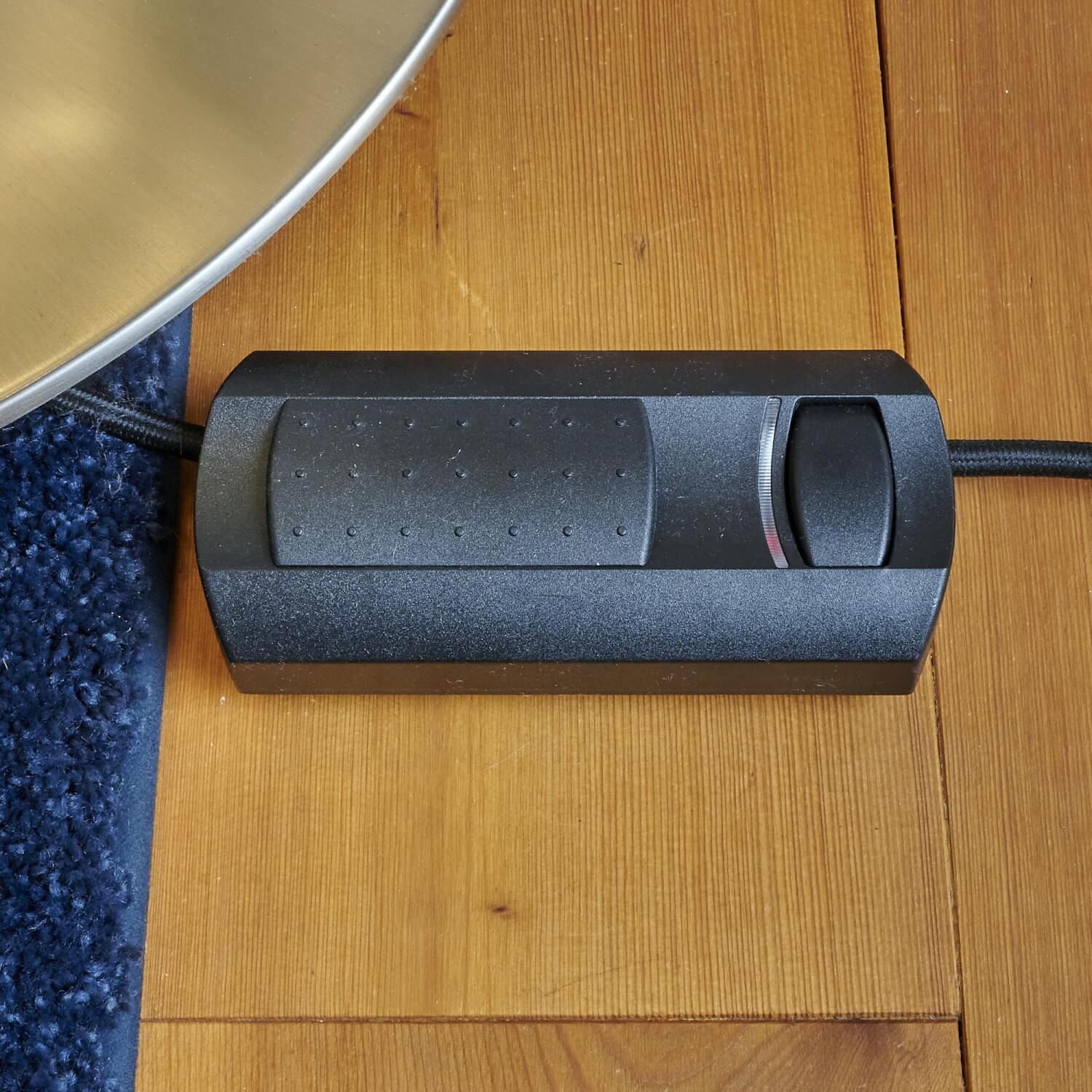 Bielefelder Werkstätten - Stehleuchte Soho Schirm Kiesel Sand Fuß Nickel Matt - 3