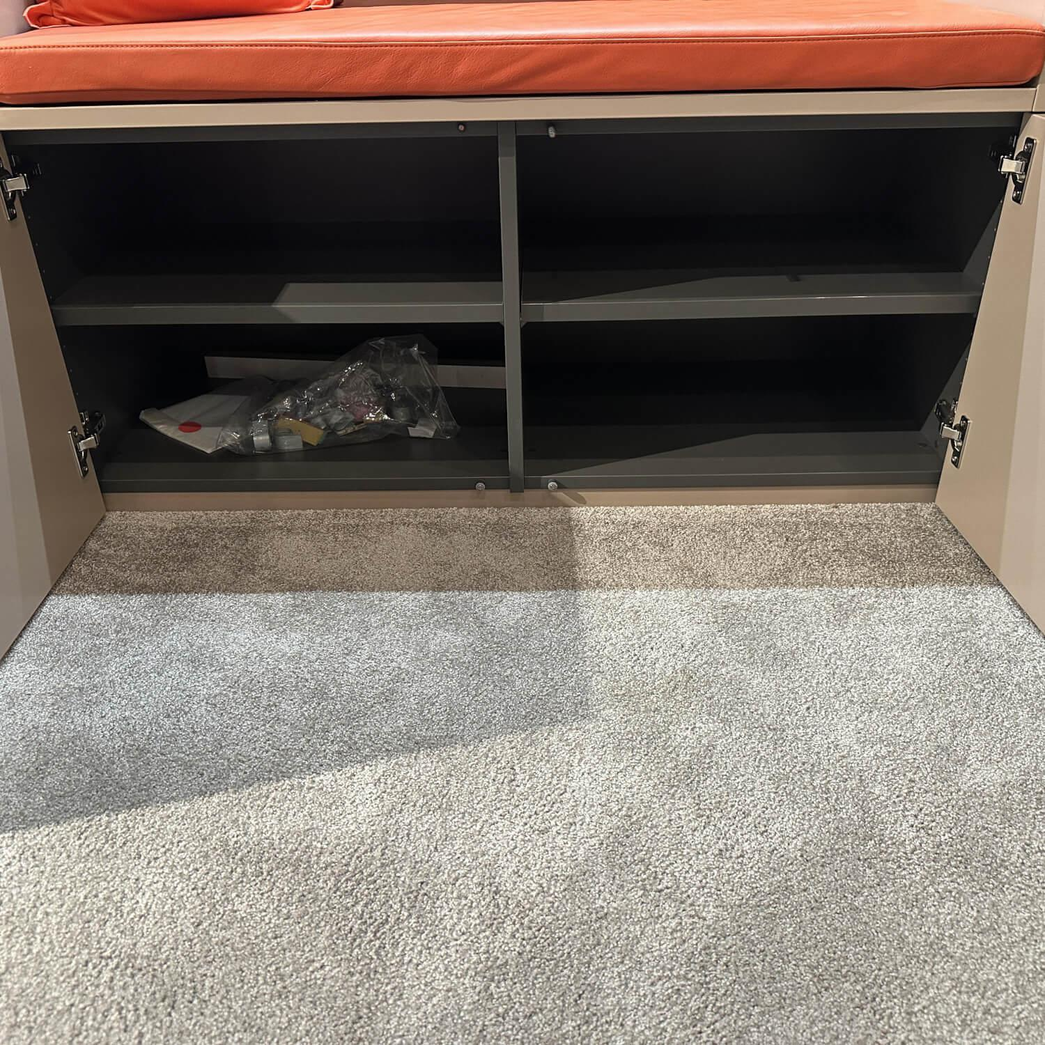 Schönbuch - Einbaugarderobe Cabin Lack Rosenholz Fachböden Melamin Beschichtet Dunkelgrau Inklusive Beleuchtung - 6