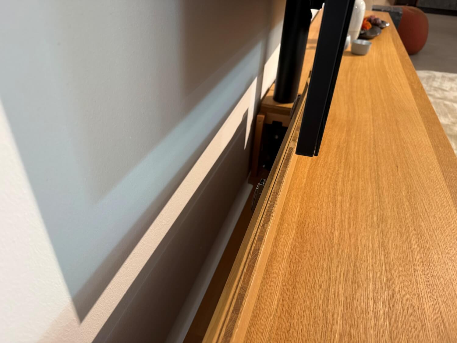 Team 7 - Wohnwand Filigno Eiche Naturöl Farbglas Schwarz Matt Und Rauchglas Mit TV-Säule - 3