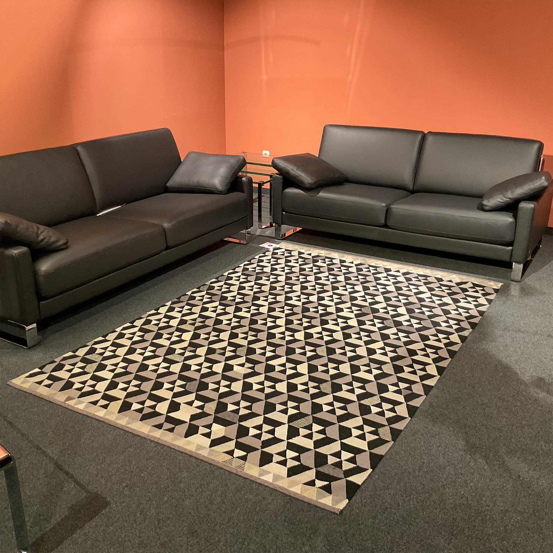 Ligne Roset - Teppich Hex Hex Black Schwarz Beige Braun - 2