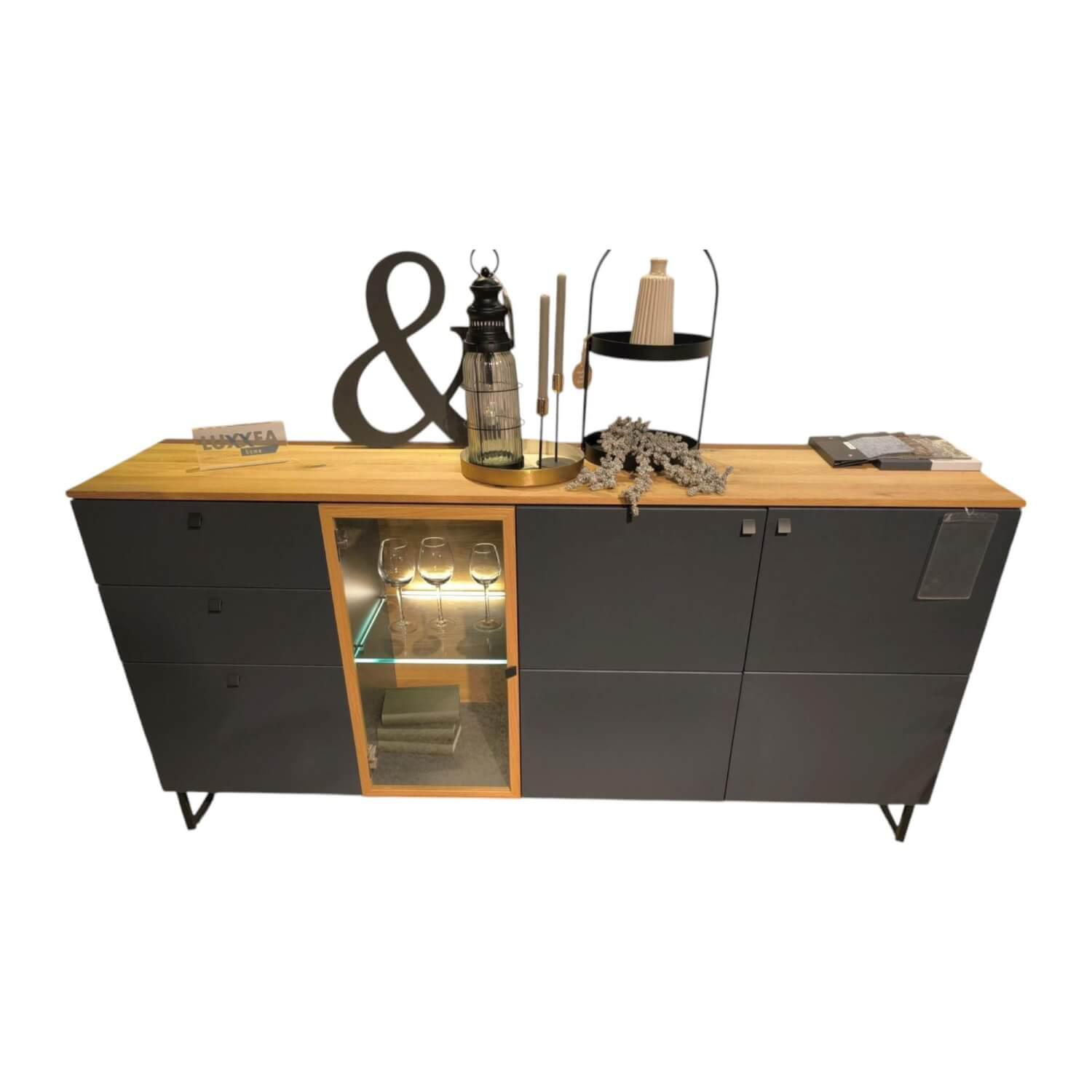 Niehoff - Sideboard Lugano Front Und Korpus 096 Lack Quarzgrau Grau Oberboden Eiche Massiv Gestell Eisen Schwarz Mit Beleuchtung - 1