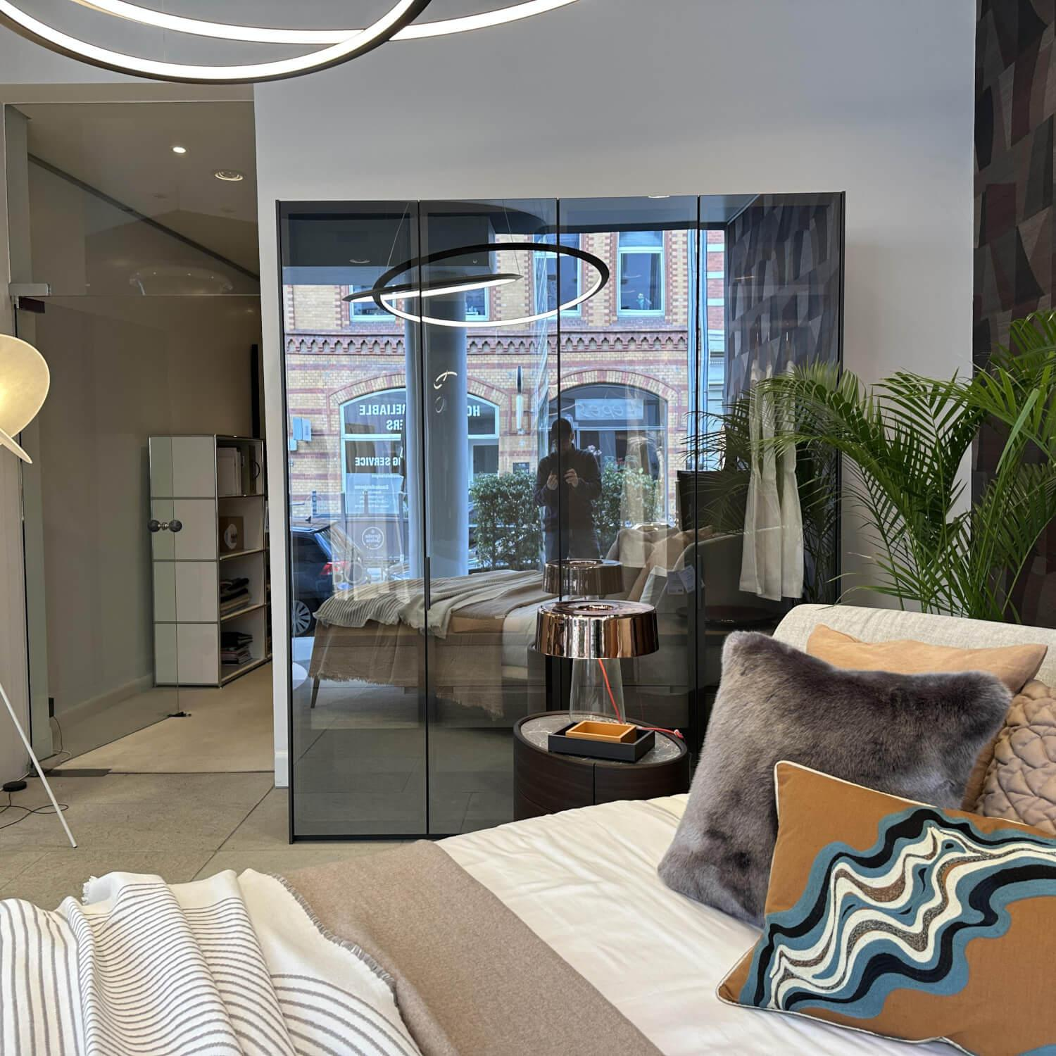 Poliform - Kleiderschrank Senzafine Melamin Eiche Gener mit 4 Drehtüren - 4