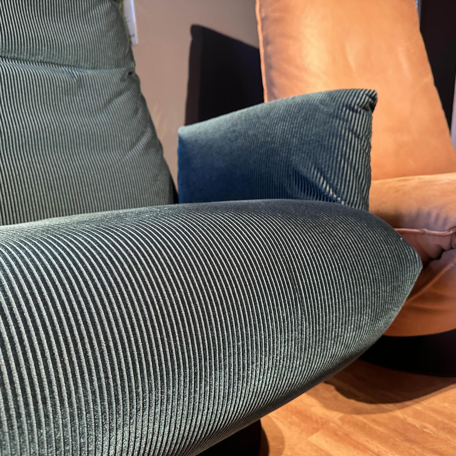 Bullfrog - Drehsessel Stoff 1550 17 Charmelle Lounge Petrol Blau Gestell Schwarz Matt Pulverbeschichtet Mit Armteilen - 4