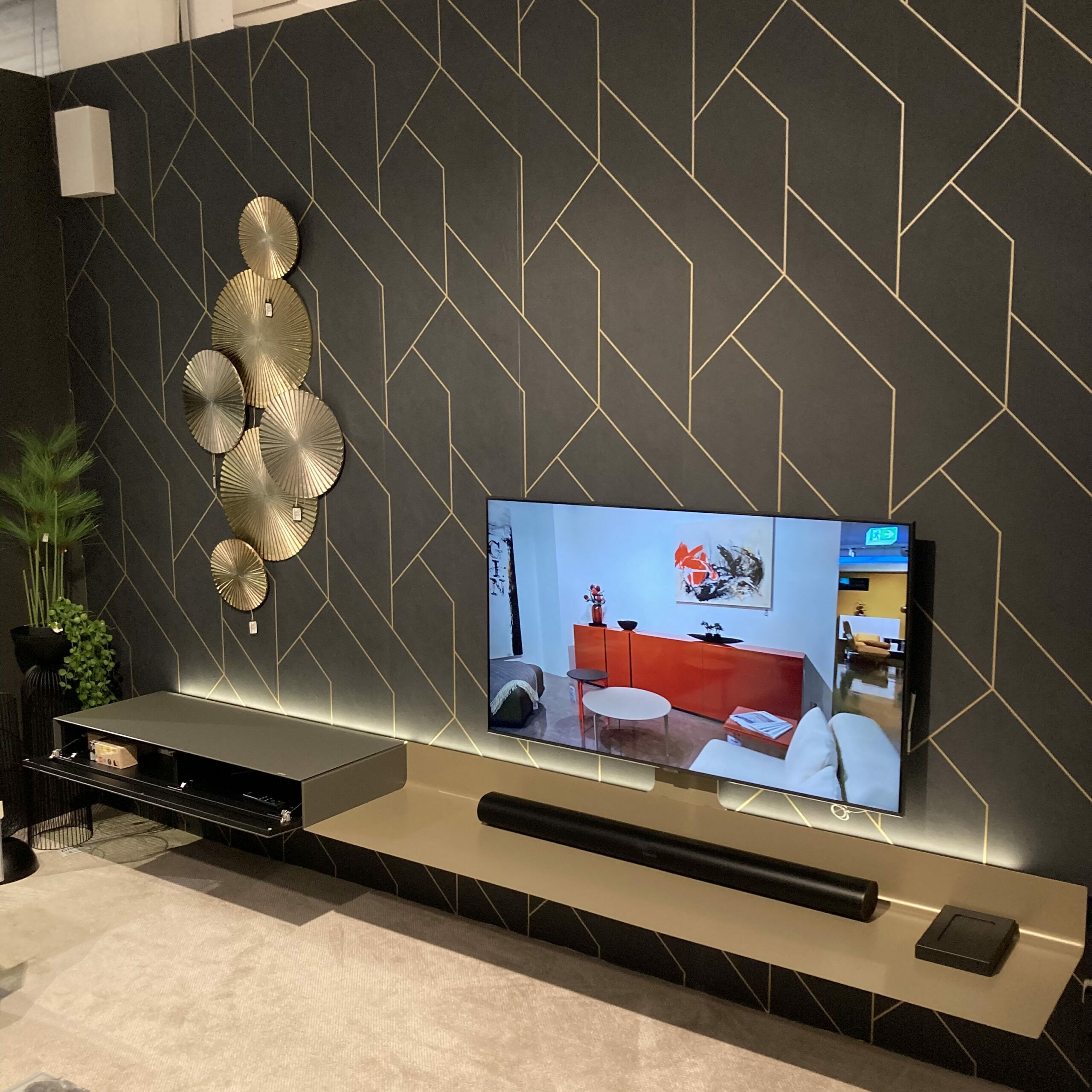 Spectral Smart Furniture - TV Lowboard Air Front Glas Granit Grau Satiniert Air Board Metall Champagner Grau Beige Inklusive LED Beleuchtung Und Charge Bar - 4