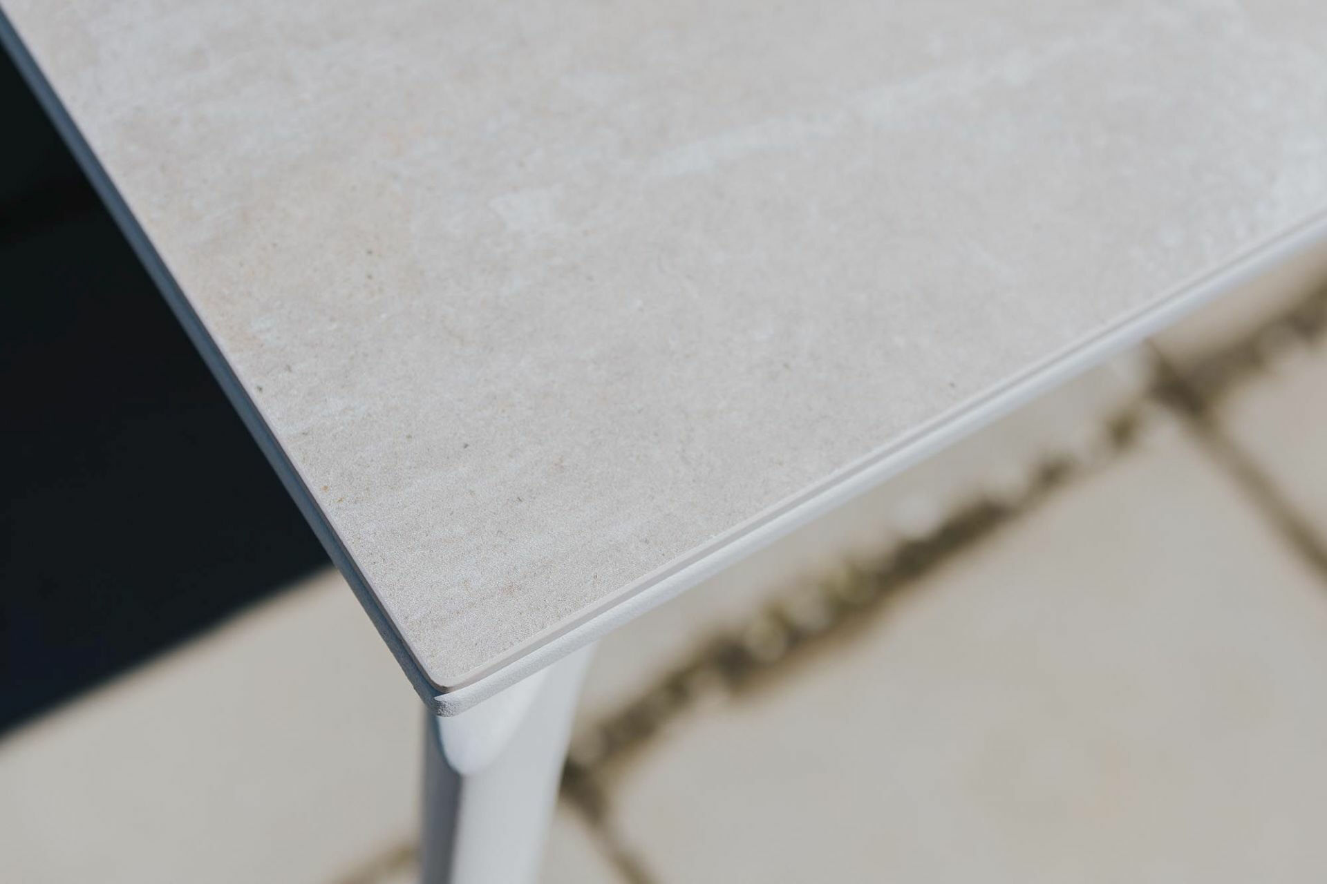Fast - Tisch Allsize Platte Feinsteinzeug Gres Hazel Grau Beige Gestell Aluminium Pulvergrau 14 Grau Lackiert - 5