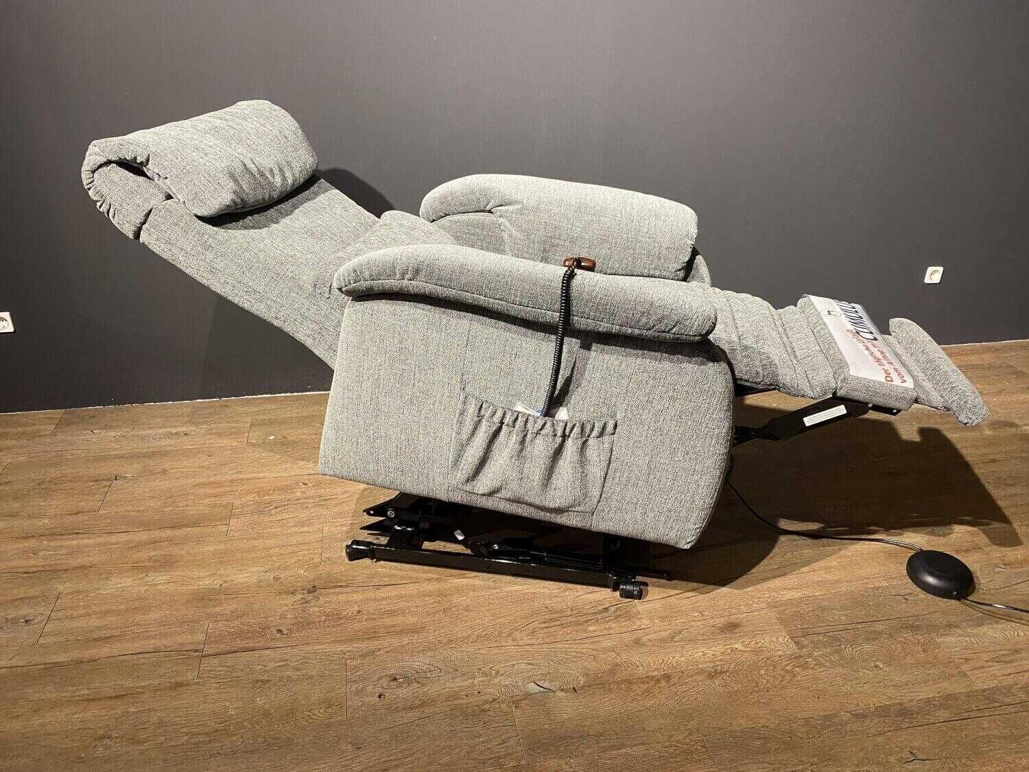 himolla - Sessel 7161 Stoff AquaClean 03 Granit mit elektrischer Verstellung und Herz-Waage-Position - 7
