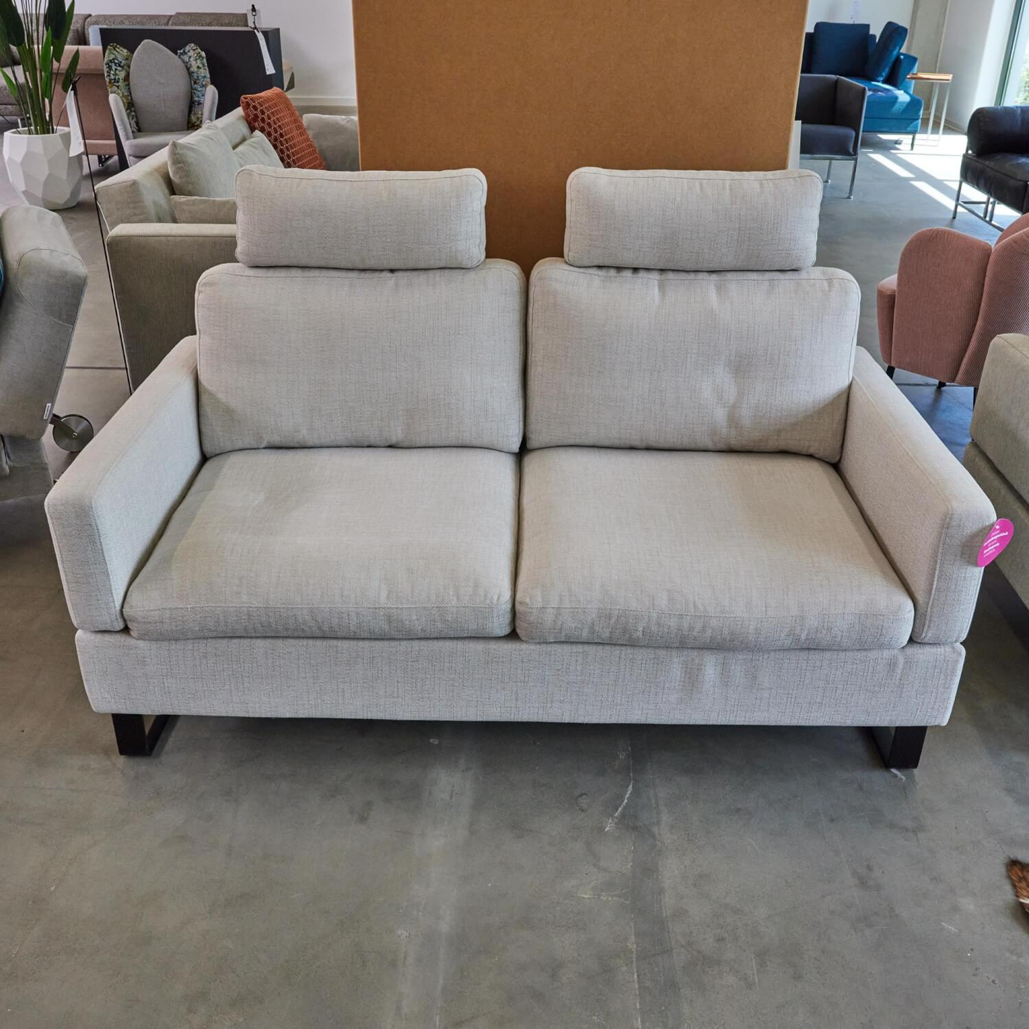 Brühl - Sofa Alba M Stoff 4430 Beige Grau Fuß Schwarz Mit Integrierten Kopfstützen - 6