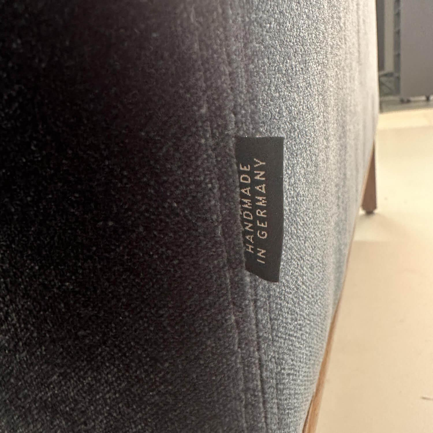 Werther - Sofa Mit Sessel Skagen Bezug Stoff Dark Grey U302K Dunkelgrau Untergestell Nussbaum - 8