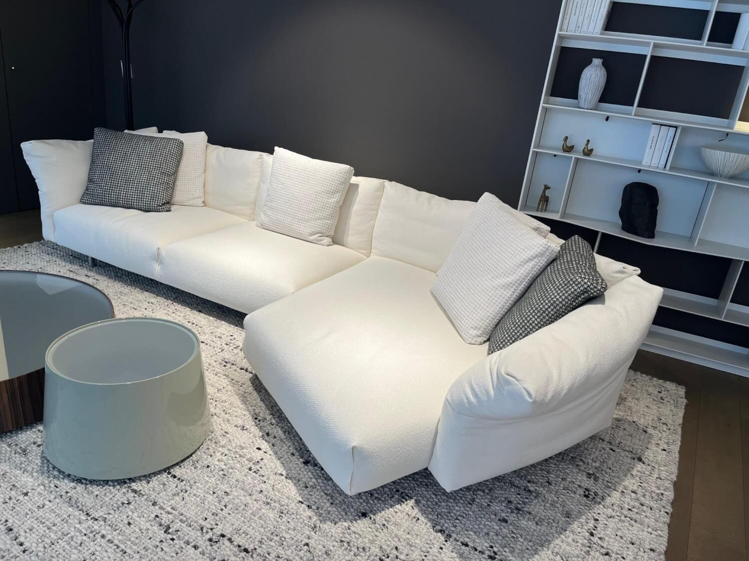 B&B Italia - Sofagruppe Dambo Stoff 2840100 Lissy Weiß Füße 0189A Alu Glanzpoliert Inklusive Kissen - 4