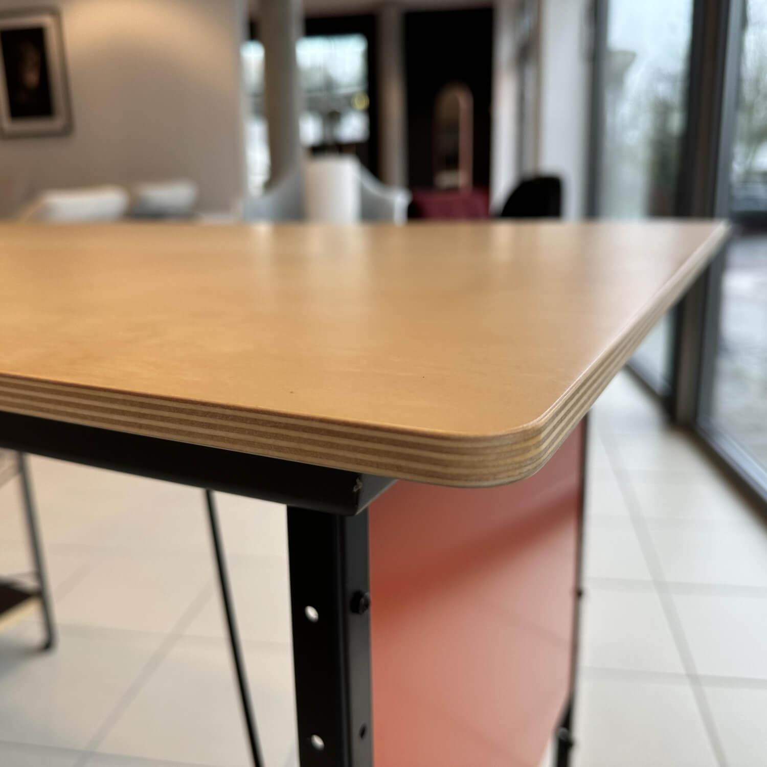 Vitra - Schreibtisch Eames EDU Tischplatte Holz Metall Orange / Red Pulverbeschichtet - 7
