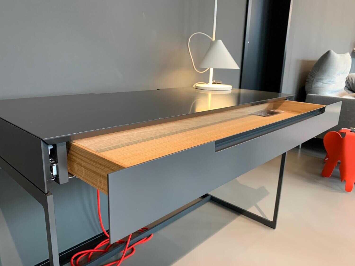 interl-C3-BCbke-sekret-C3-A4r-mell-m21-anthrazit-mit-1-schubkasten-vorn-und-organisationsfach-hinten-45b076492f81pAtwzESzWVpT2 Interlübke - Sekretär Mell M21 Anthrazit mit 1 Schubkasten vorn und Organisationsfach hinten - 8