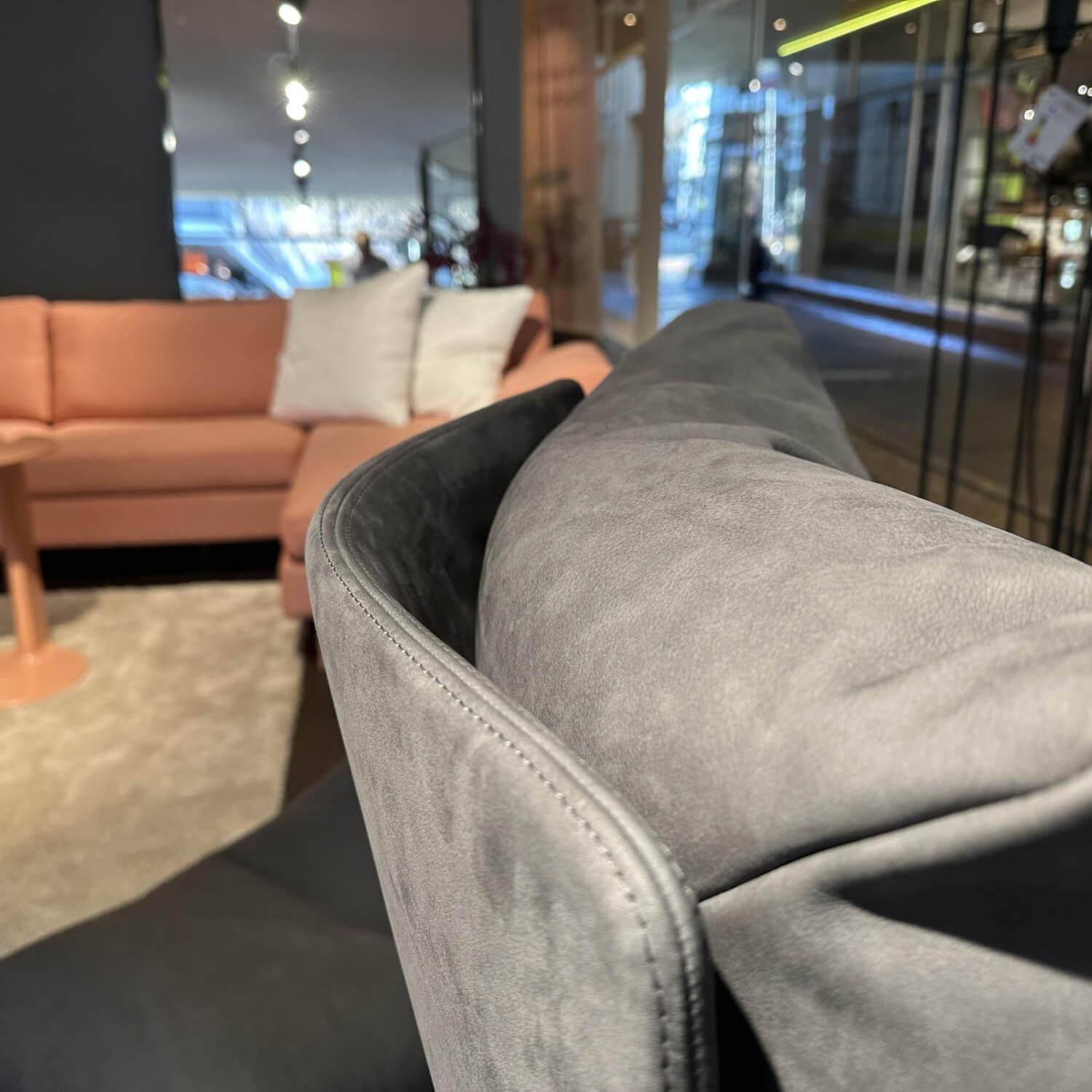 COR - Sessel Cordia Lounge Leder Graphit 681 Grau Füße Schwarz mit Kippmechanik mit Hocker - 4