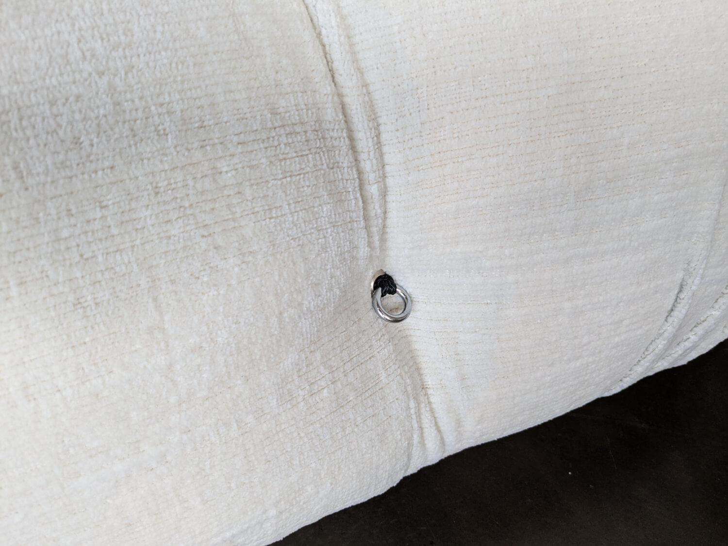 B&B Italia - Wohnlandschaft Camaleonda Stoff Enia Elfenbein Weiß mit einem Tisch - 4