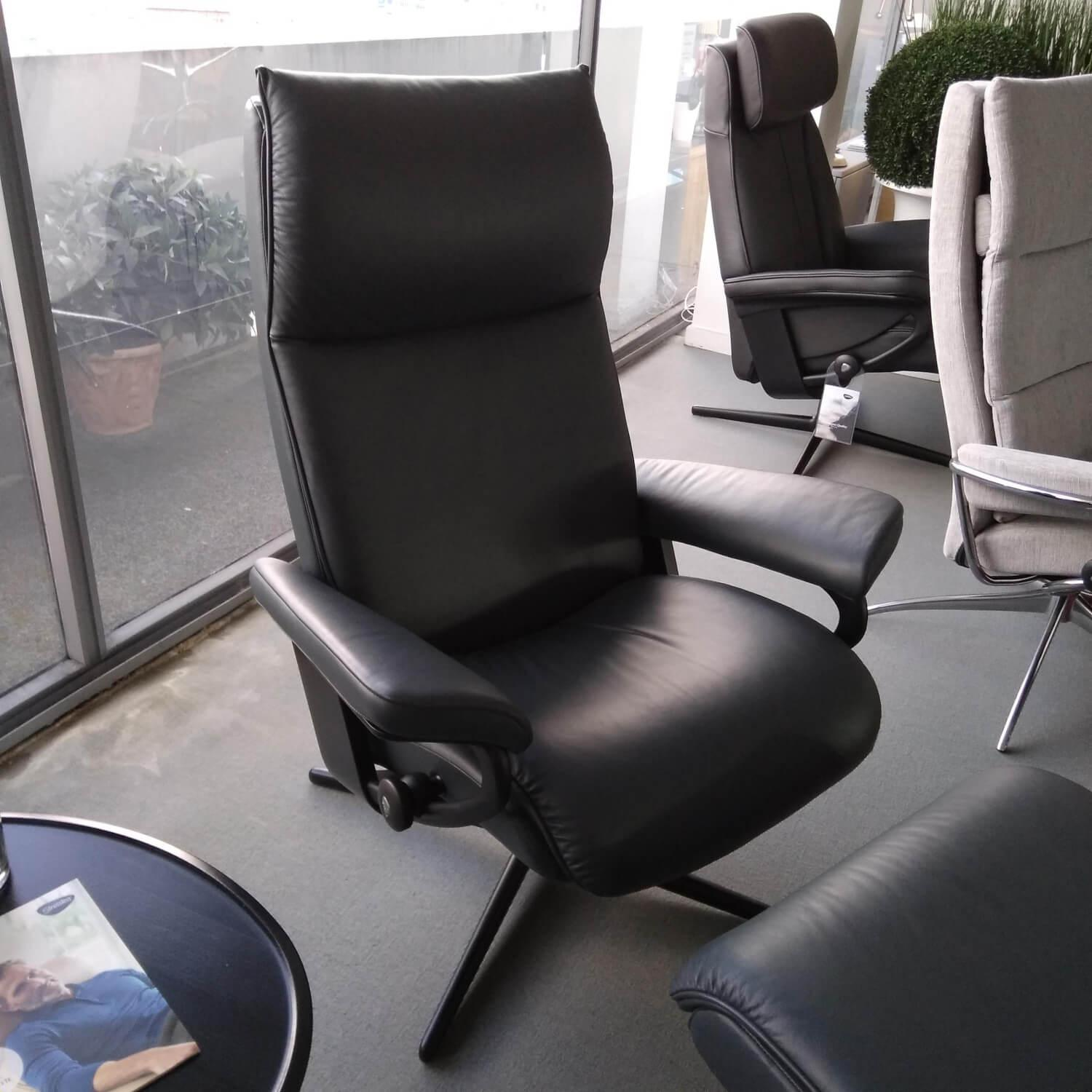 Stressless - Relaxsessel Aura M Leder Paloma Shadow Blue Dunkelblau Cross Sessel mir Hocker - 2