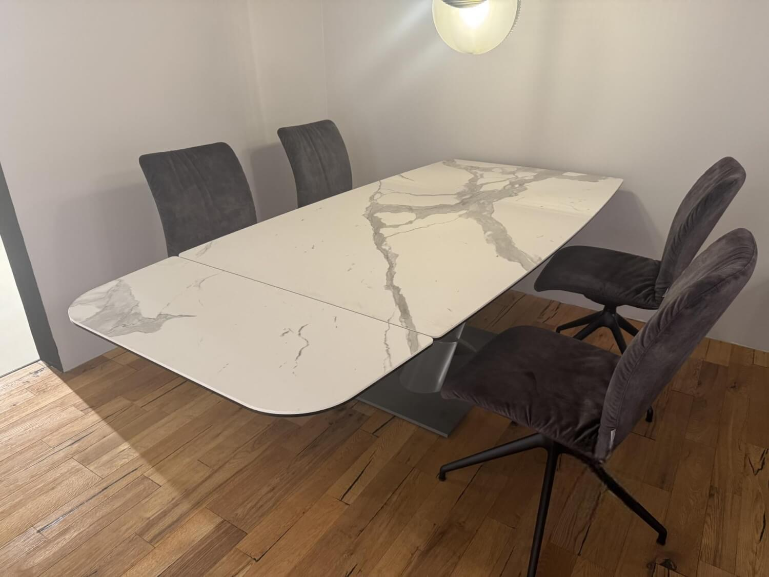 Contur - Esstisch Savona Tischplatte Keramik Marble Statuario Matt Weiß Grau Gestell Metall Quarzo 7039 Grau Pulverbeschichtet Ausziehbar - 5