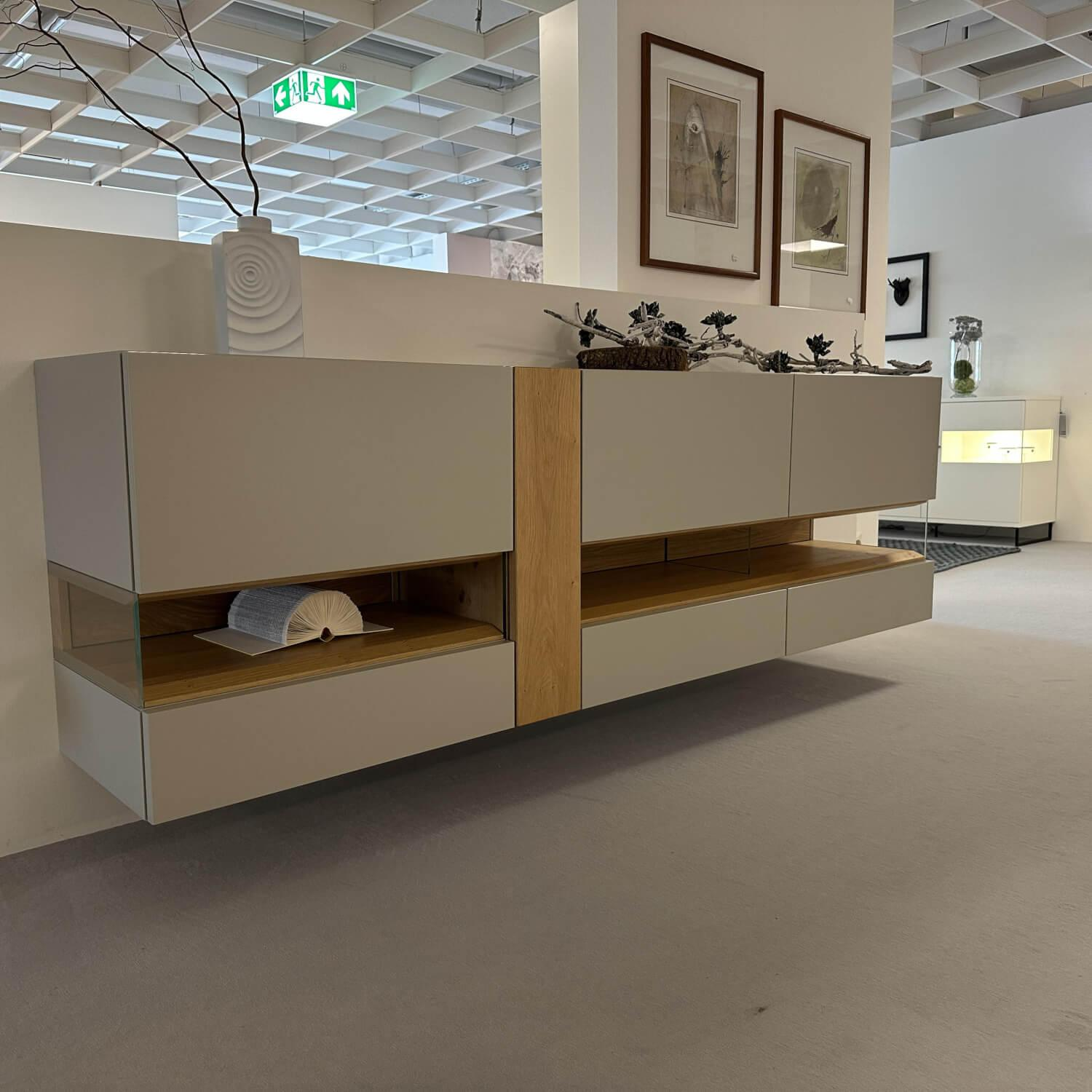 Hülsta - Sideboard Neo Lack Seidengrau Akzent Natureiche Mit Offenem Glasfach - 2