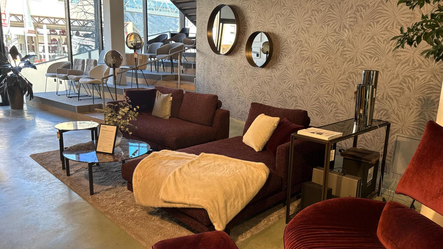 Bielefelder Werkstätten - Sofa Long Island Stoff Cooper BW 1779 111 Rot Fuß Eiche Wengefarbig Gebeizt Schwarz Inklusive Tisch Terrazzo Levanto Und Kissen - 4