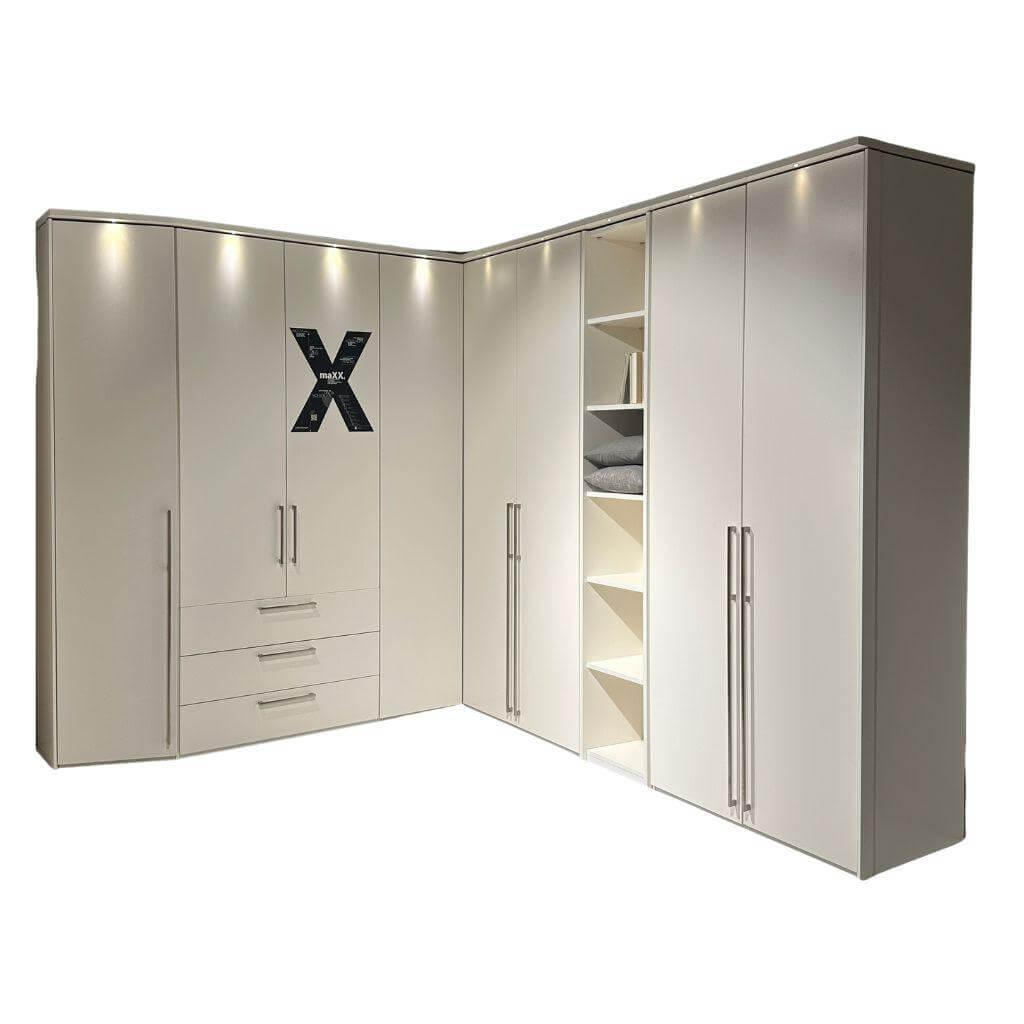 Loddenkemper - Kleiderschrank Maxx 200 Lack Weiß Matt Griffe Edelstahloptik Mit LED-Einbauspots - 1