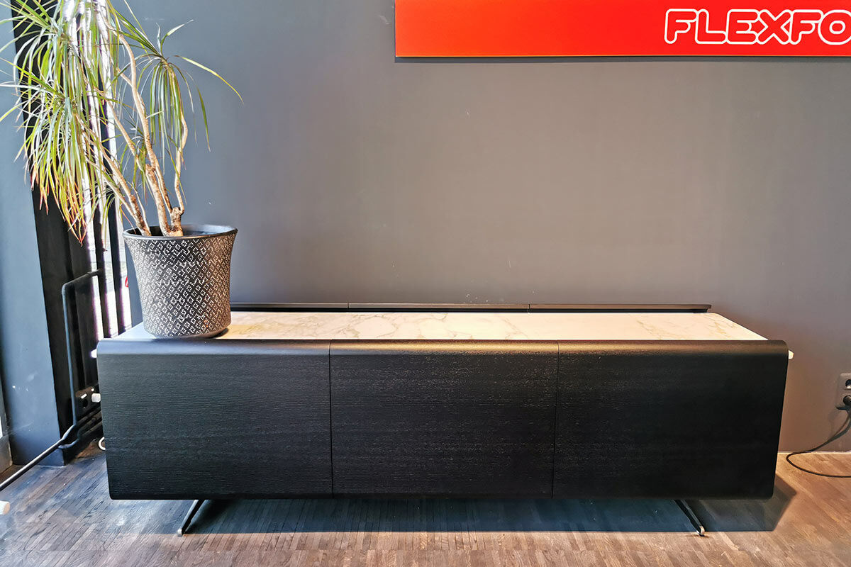 Flexform - Kommode Earl Esche Ebenholzfarben Gebeizt Marmor Clacatto Oro Matt Füße Aluminium Satiniert - 7