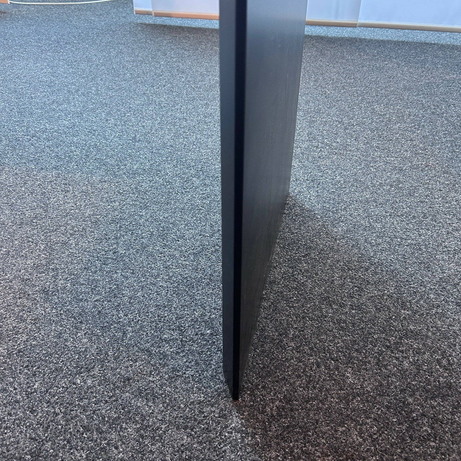 Willisau - Tisch Aliano Platte XM HPL Strato Soft Schwarz Gestell Lack Schwarz  - 6