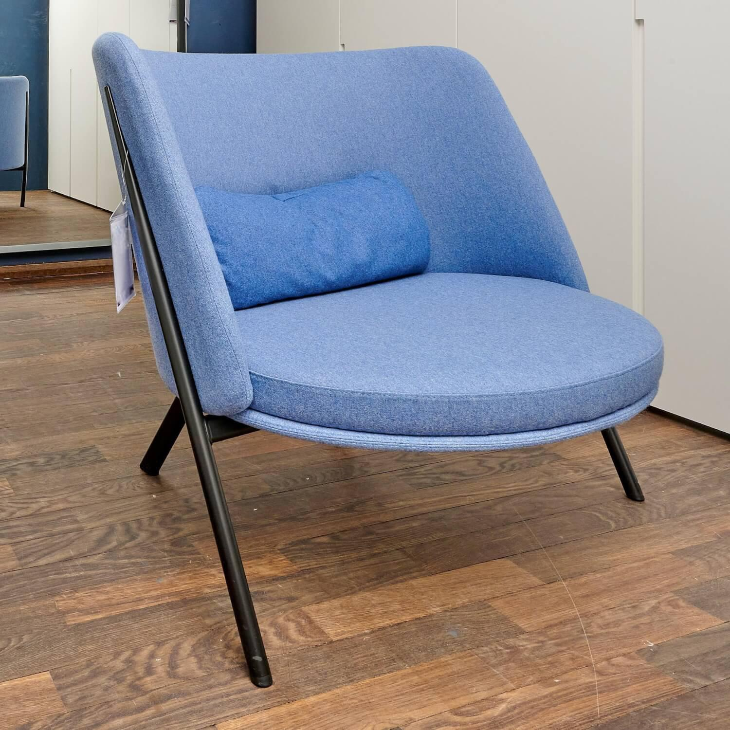 Tecta - Loungesessel DS70 Stoff Dama 75 Mittelblau Blau Gestell Schwarz Pulverbeschichtet Mit Kissen Und Hocker - 6