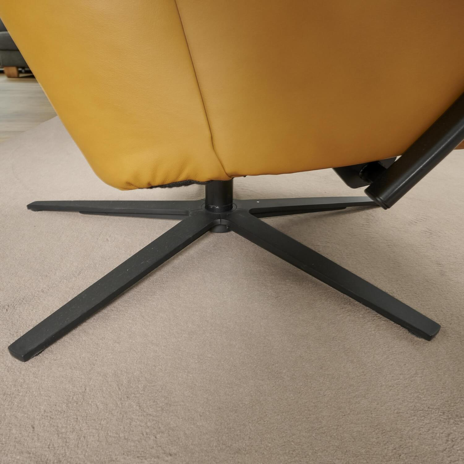 Polinova - Sessel Samira Bezug Leder Vivre Kurkuma Gelb Metallsternfuß Schwarz - 3