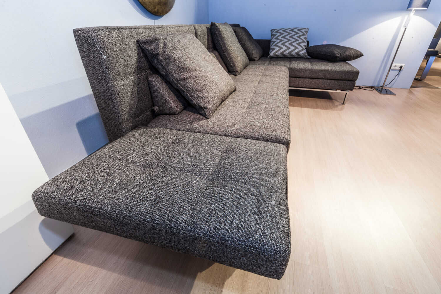 Brühl - Ecksofa Amber in Stoff grau mit verstellbaren Armlehnen - 6