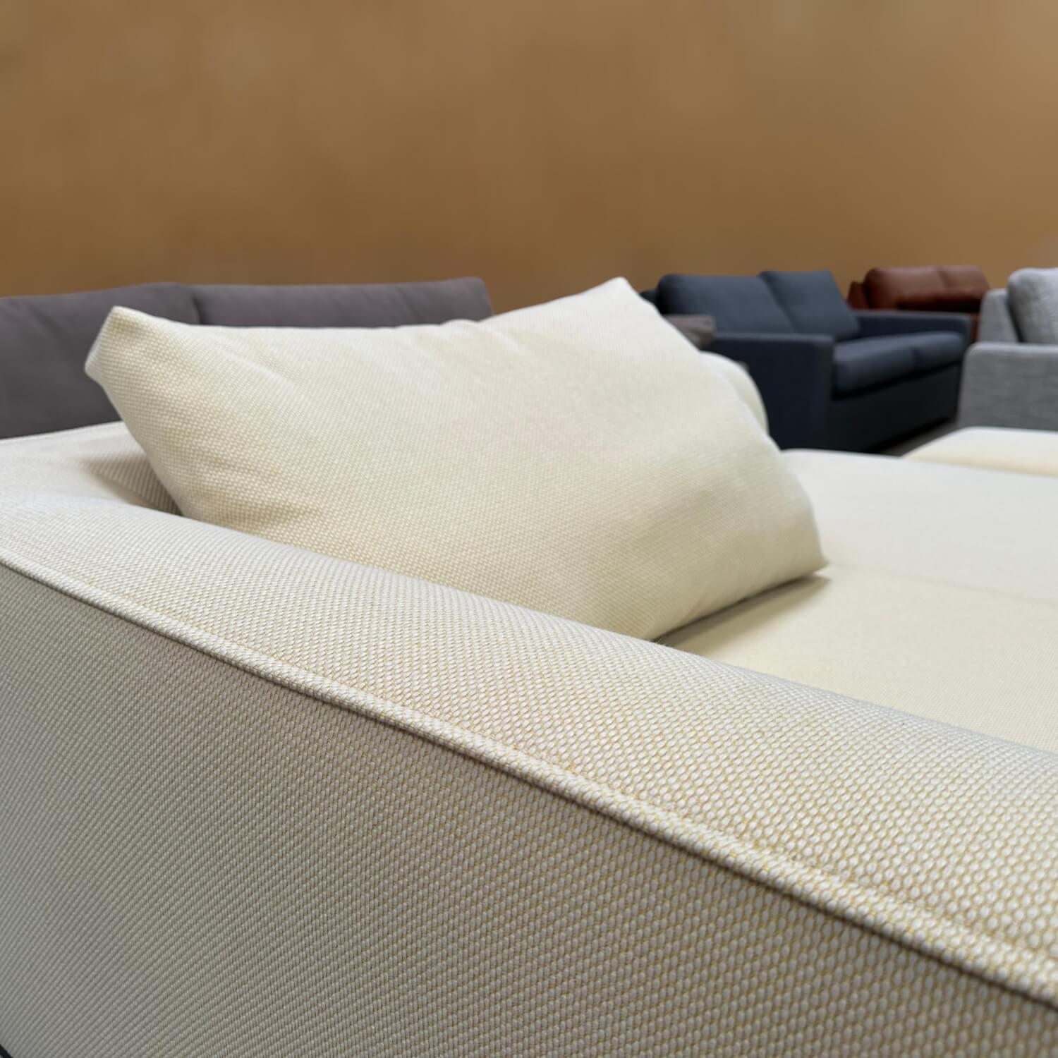 COR - Sofa Mell Lounge Stoff 7009 Maharam Merit Hellgelb Gestell Metall Schwarz Inklusive Kissen Mit Rolle - 2