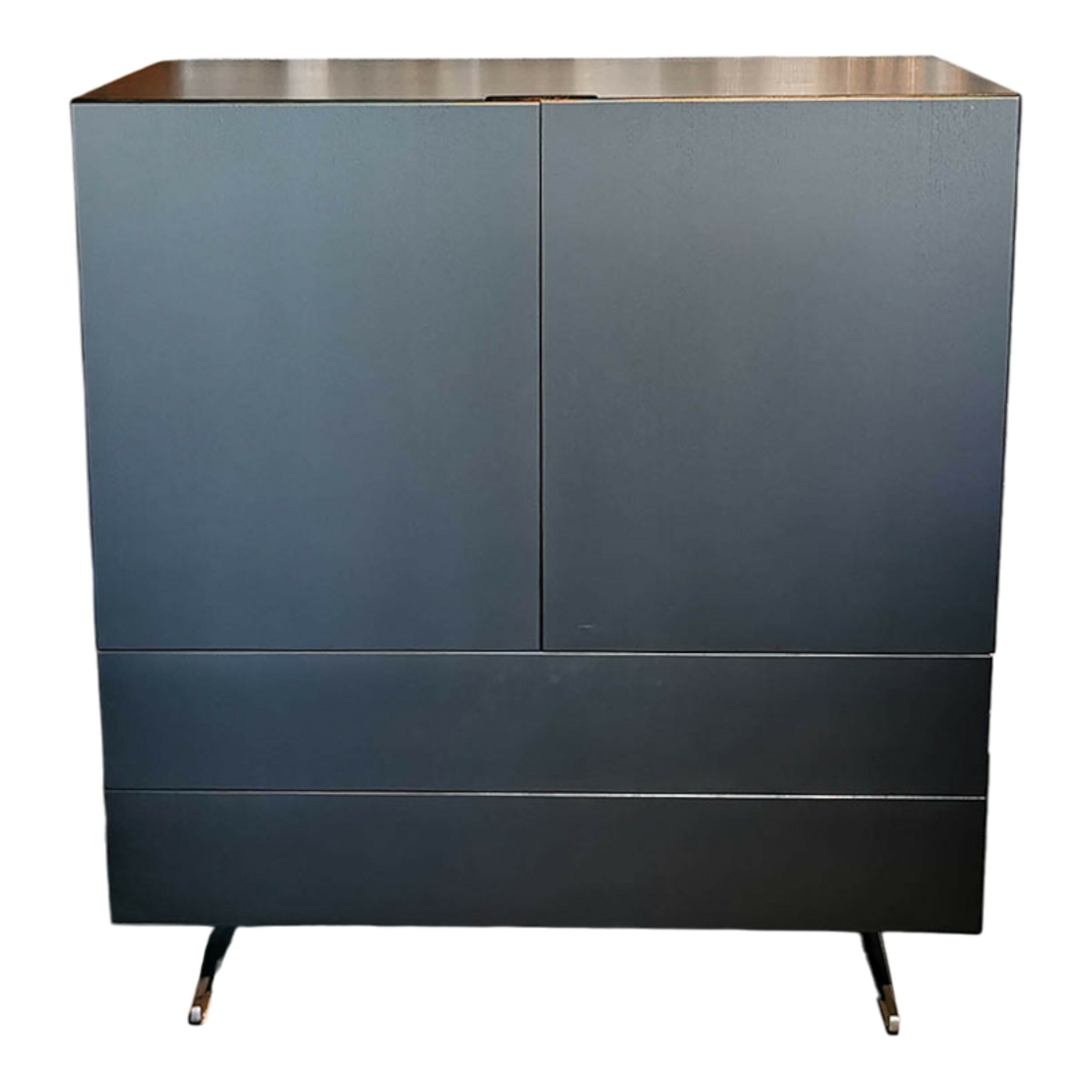 Flexform - Kommode Piuma Esche Ebenholzfarben Gebeizt Füße Aluminium Brüniert - 1