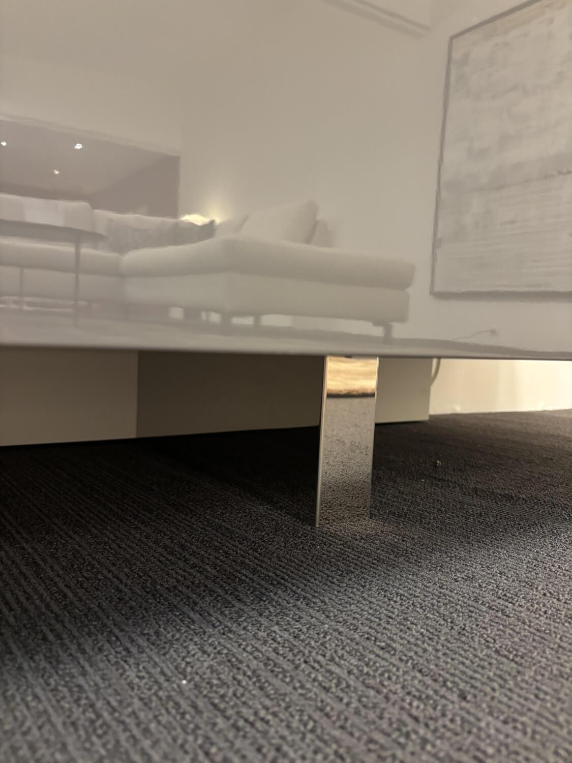 Molteni & C - Sideboard Pass-Word Außen Lack Hochglanz Dolomitgrau Grau Braun Innen Zeder Natur Füße Metall Poliert - 2