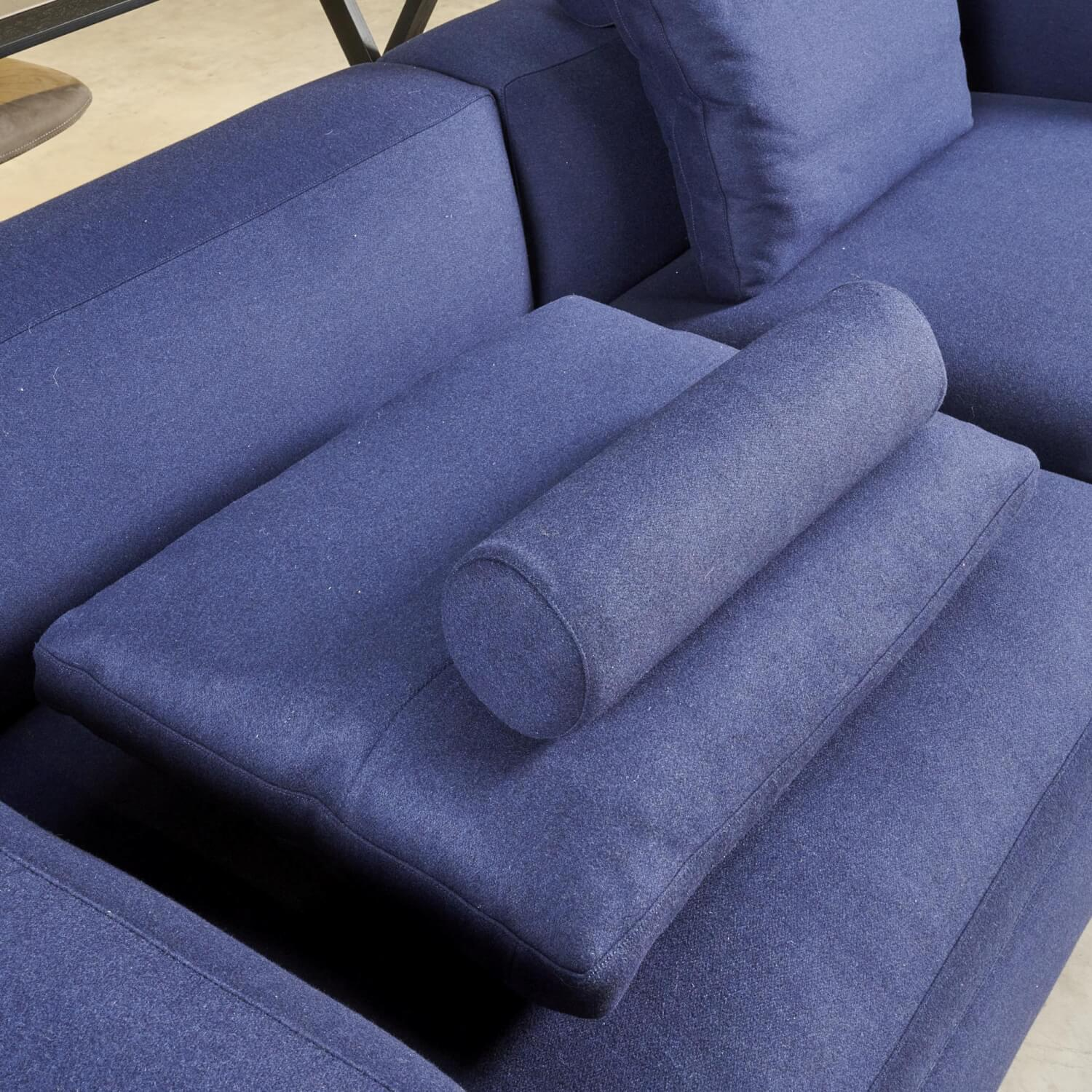 B&B Italia - Sofa MICHEL CLUB Stoff SERRA Marinenblau 2025850 Gestell Schwarz - 7