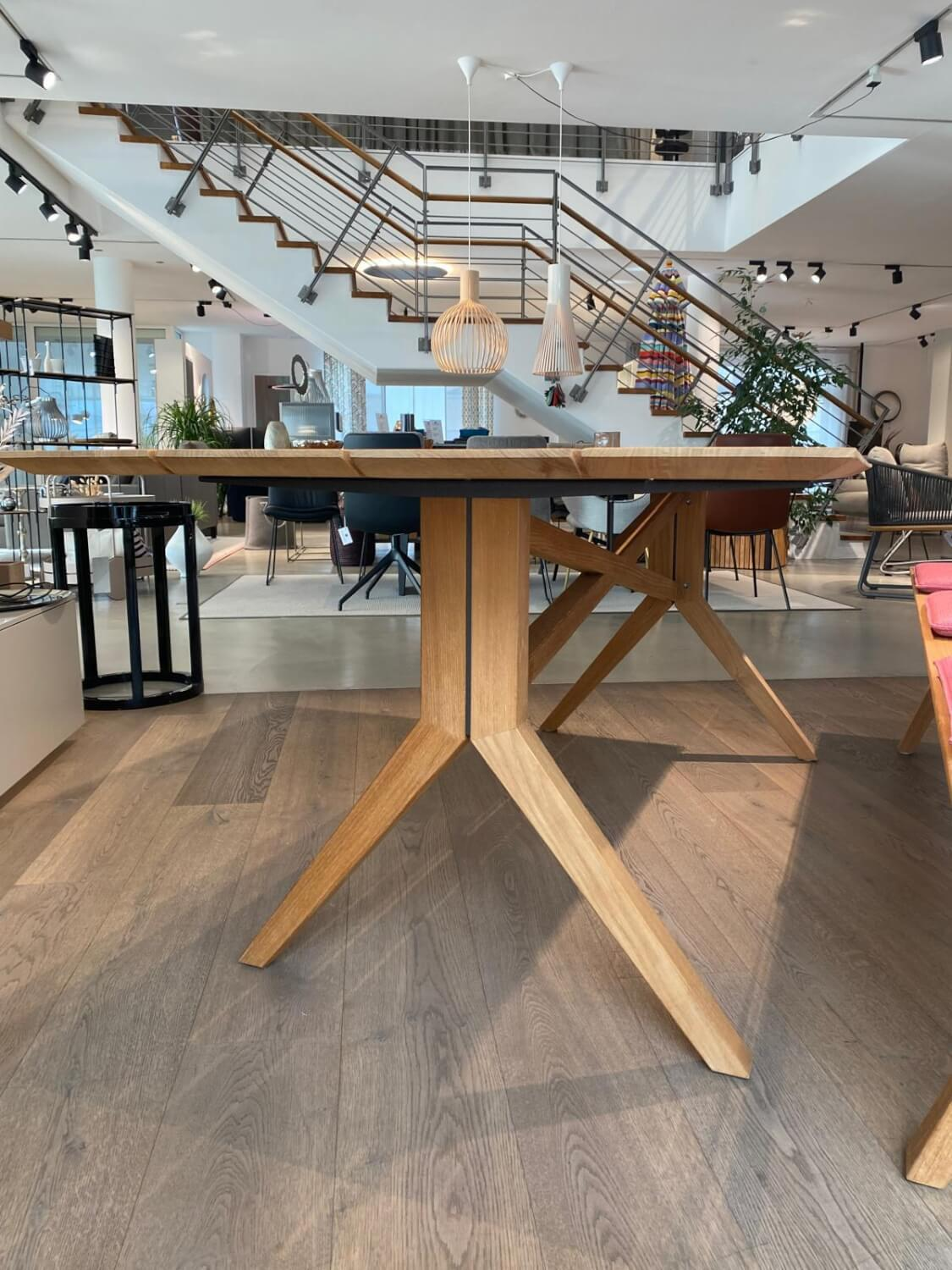 Weishäupl - Tisch Loft Teak Massiv Verleimt mit Bank und Polsterauflagen - 2