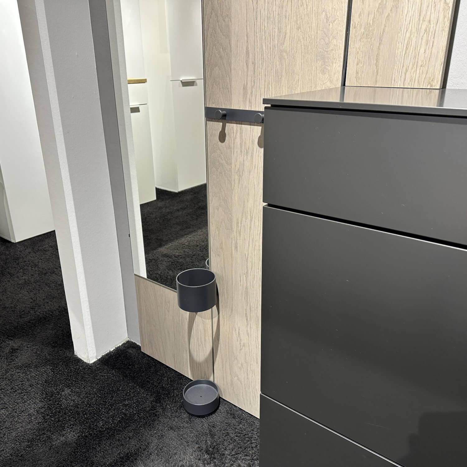 Sudbrock - Garderobenkombination Sina Melamin Und Glattlack Cosmos Schwarz Eiche Sahara Mit Beleuchtung - 7