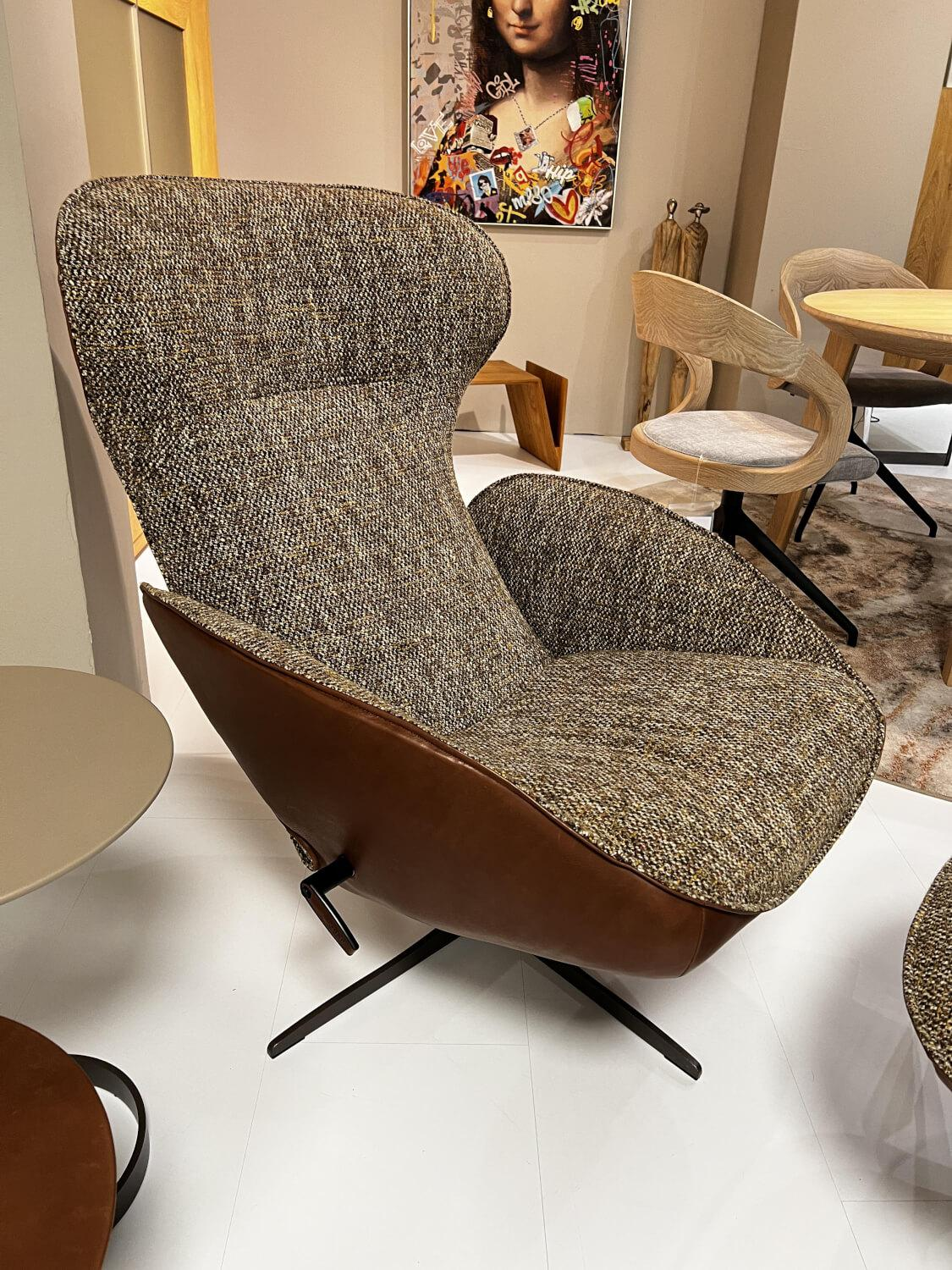 Jori - Lounge Sessel Daydreamer Innen Stoff Mamaye 204 Braun Beige Gelb Außen Leder Lolita Pralina Braun Gestell Bronze Lackiert Inklusive Hocker - 5