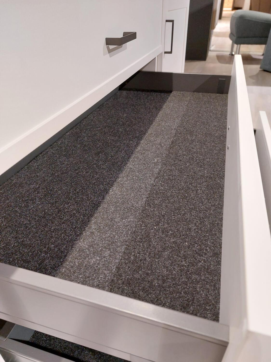 Global - Wall unit Caseda White lacquer Wild oak veneered Handle black - 2